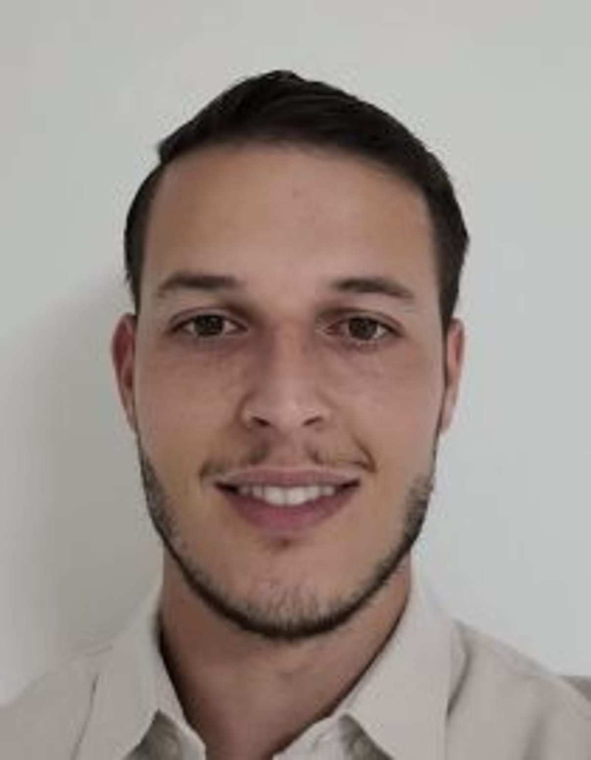 תמונת פורטרט של בעל המקצוע