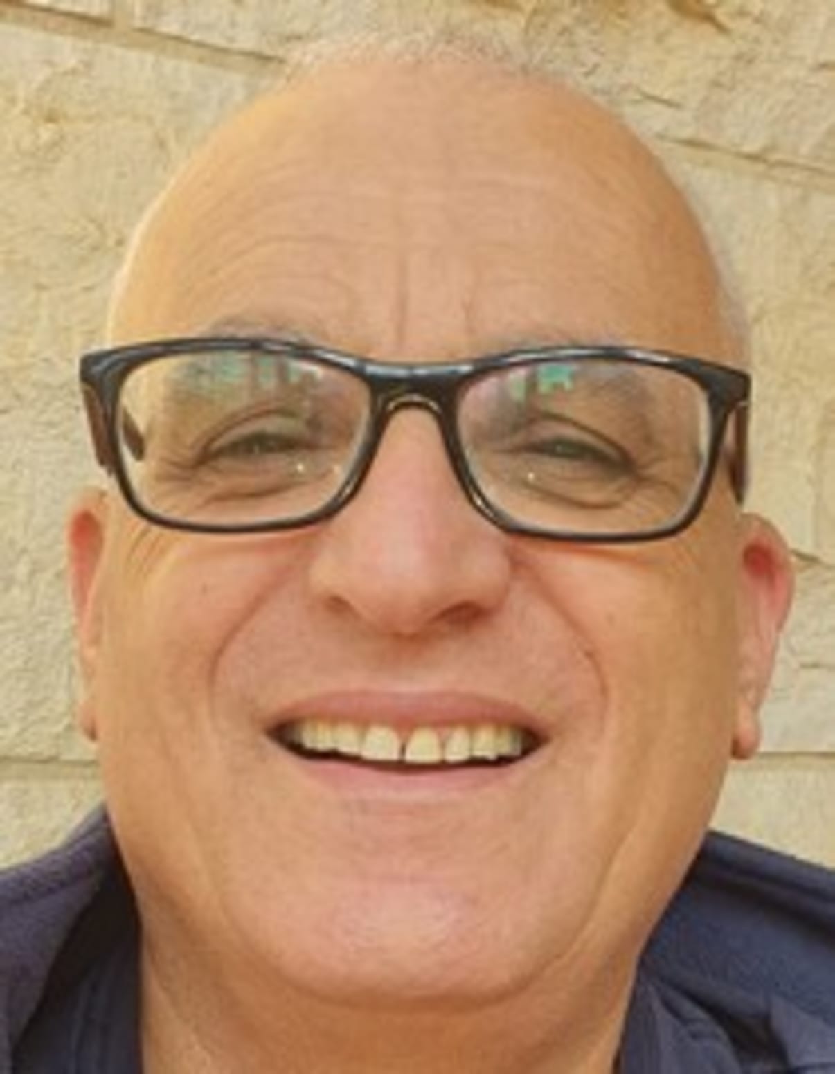 תמונת פורטרט של בעל המקצוע