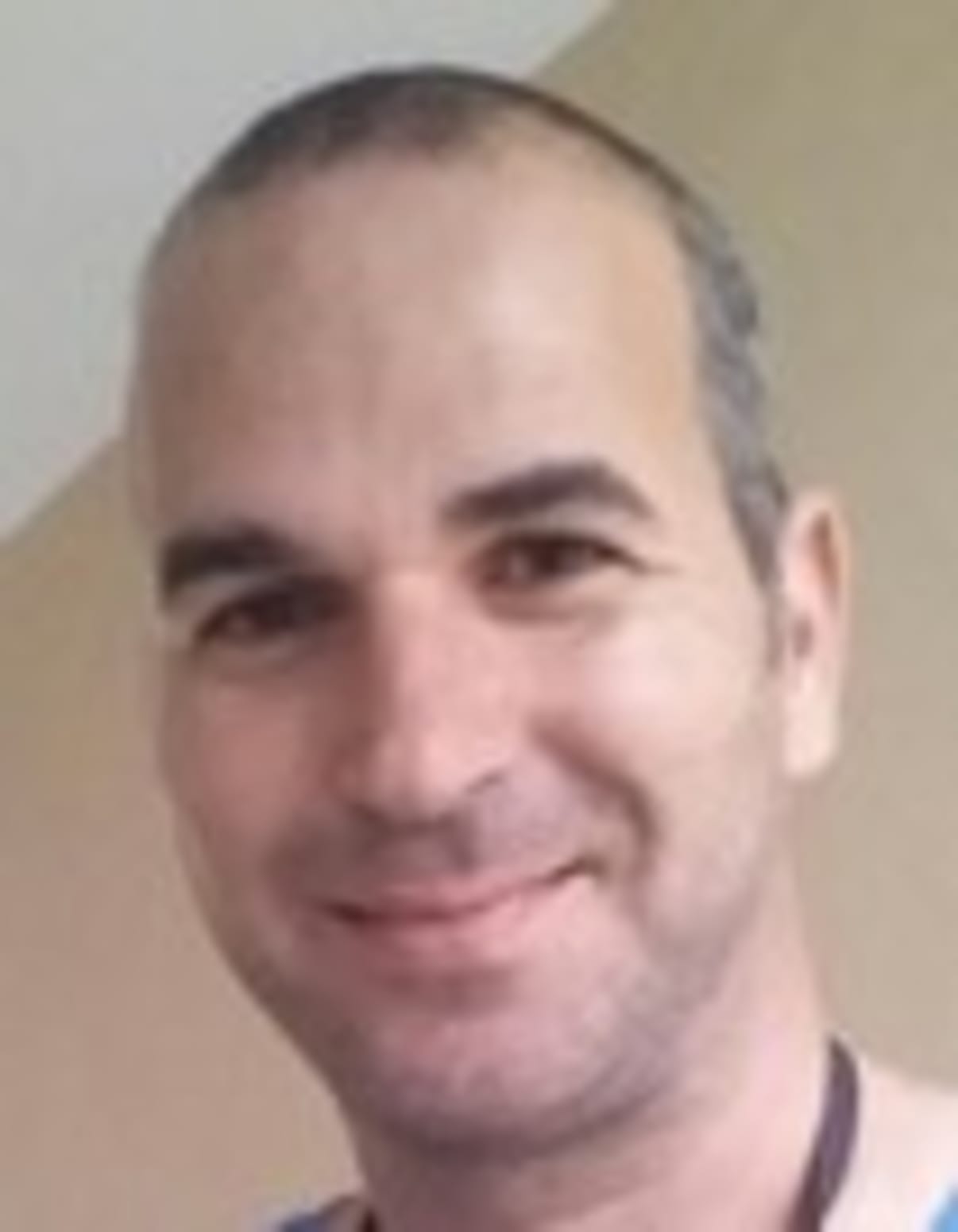 תמונת פורטרט של בעל המקצוע