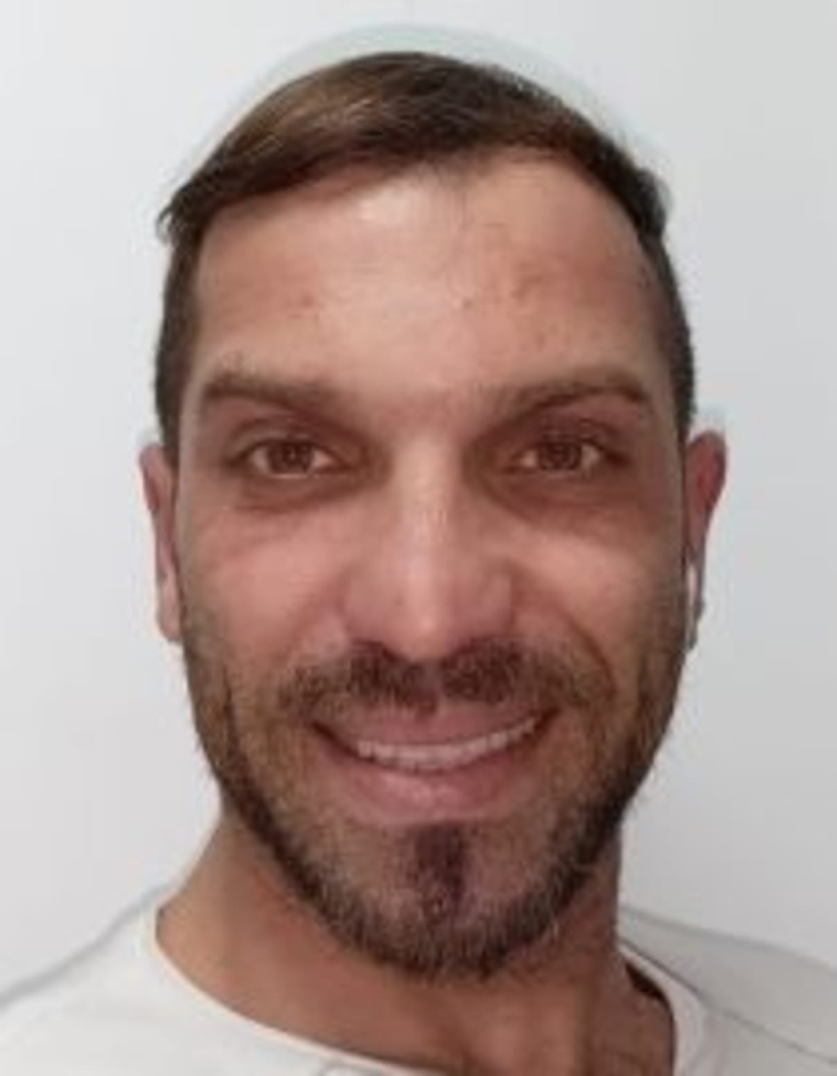 תמונת פורטרט של בעל המקצוע