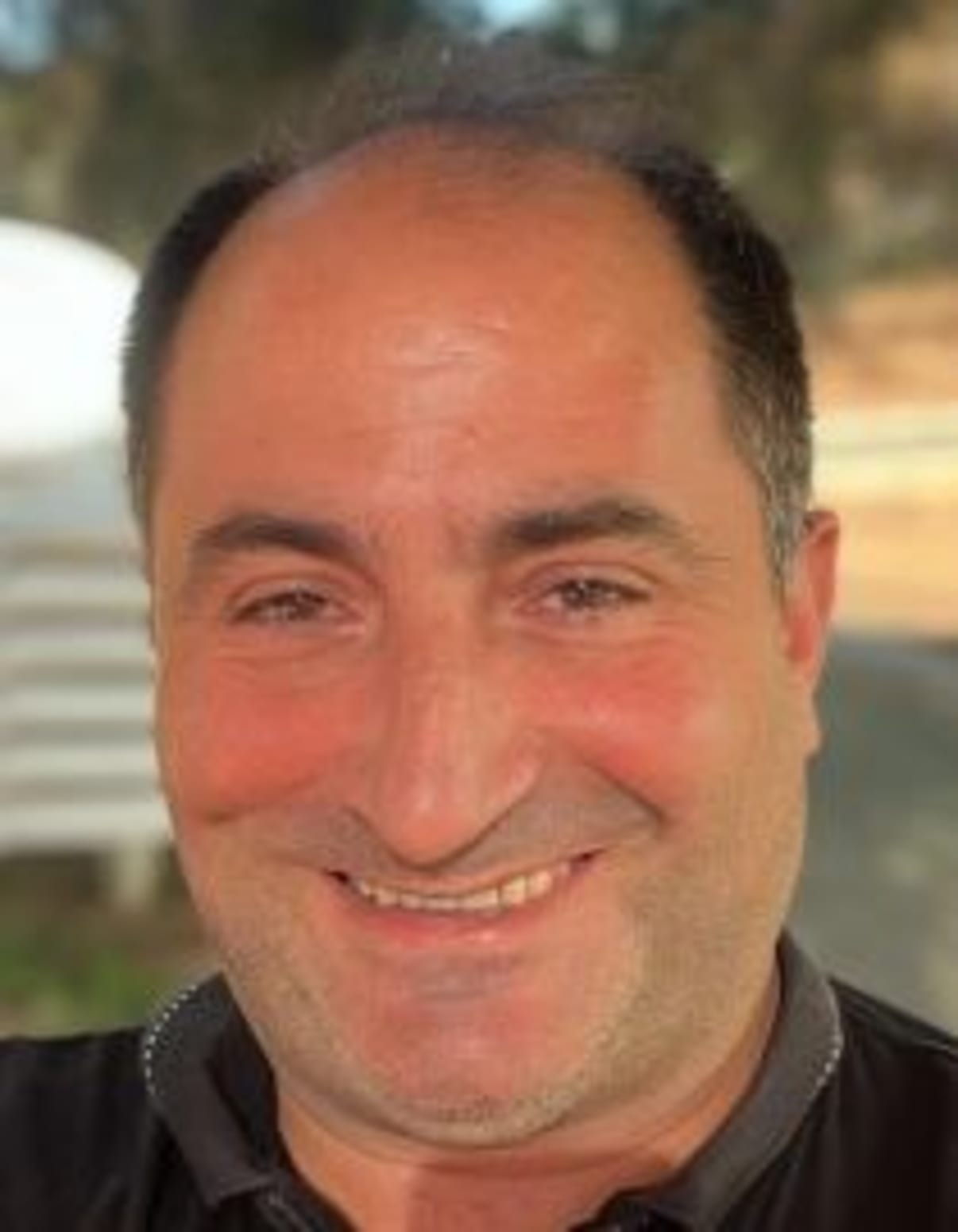 תמונת פורטרט של בעל המקצוע