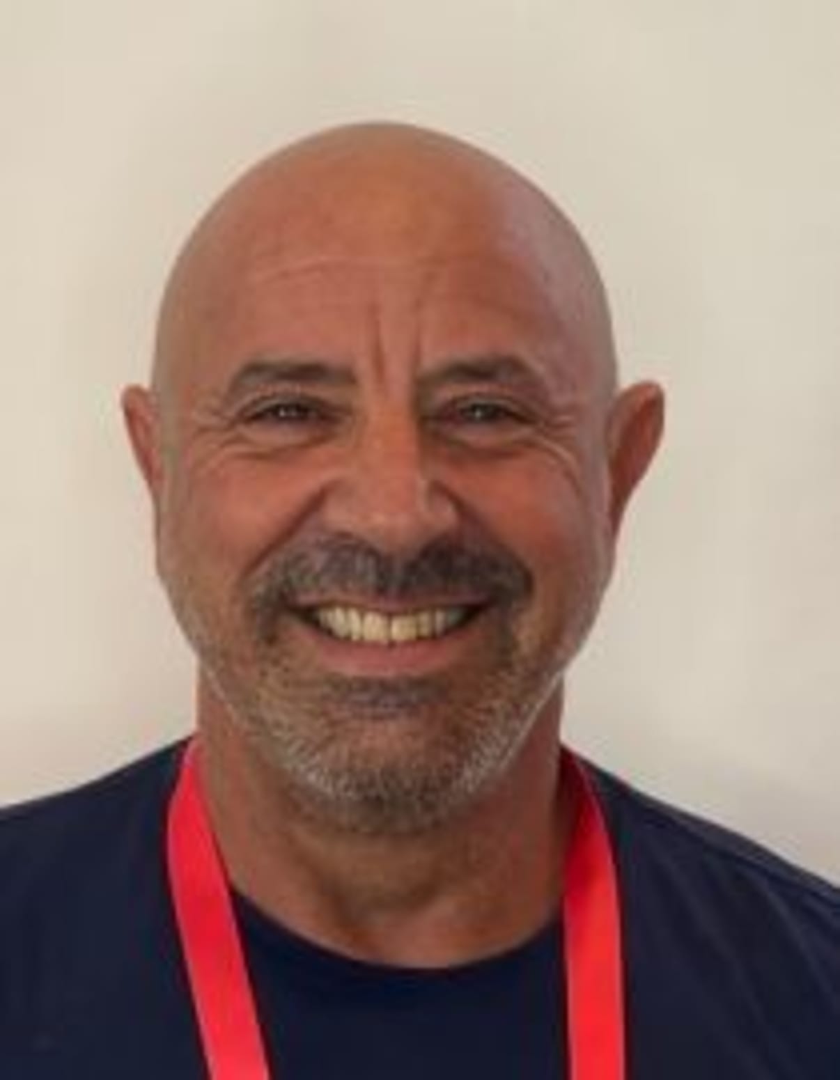 תמונת פורטרט של בעל המקצוע