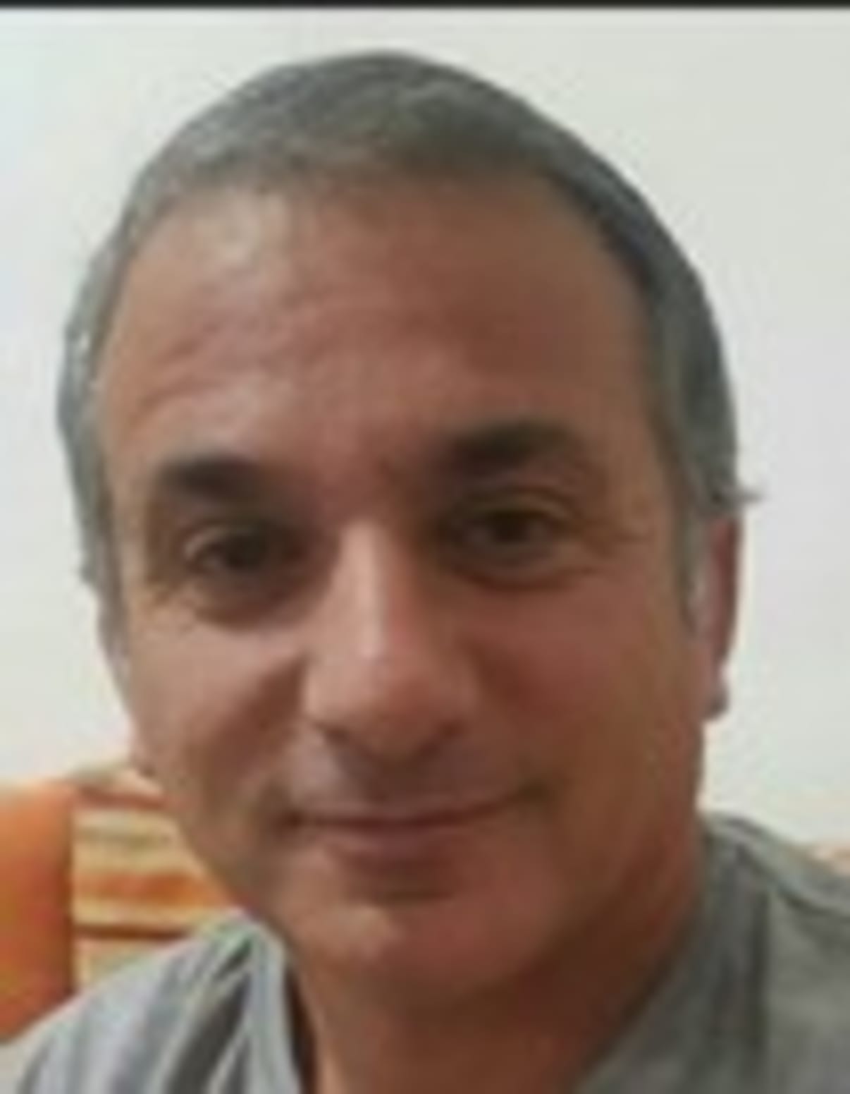 תמונת פורטרט של בעל המקצוע