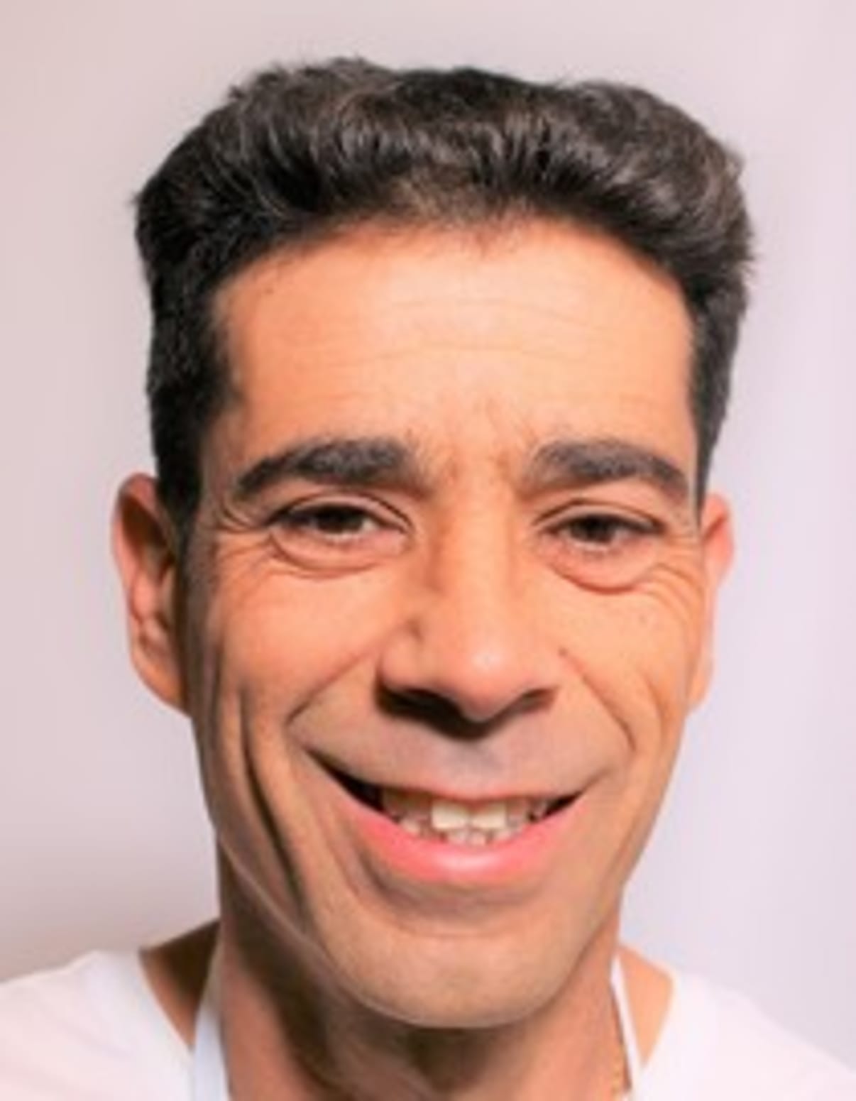 תמונת פורטרט של בעל המקצוע