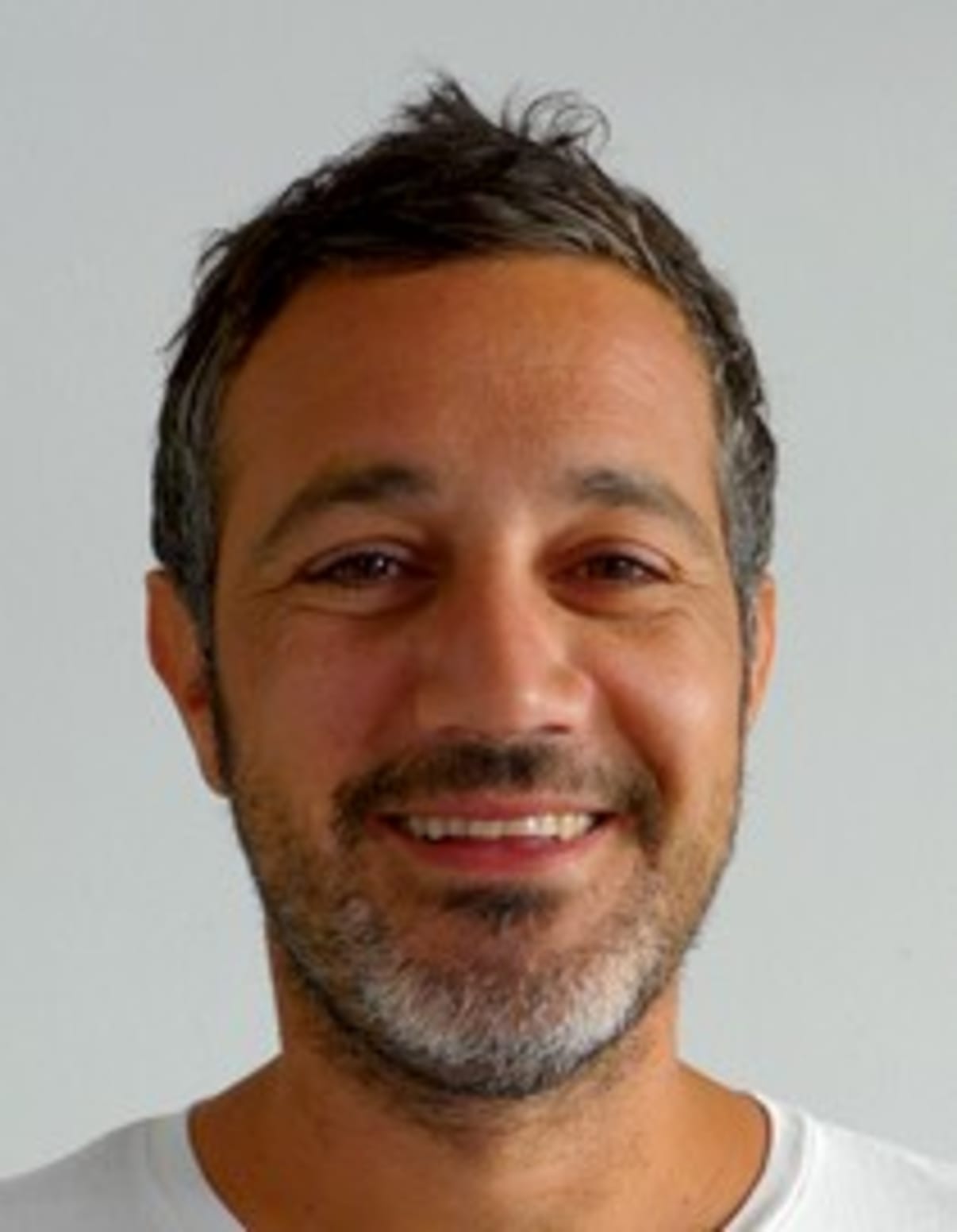 תמונת פורטרט של בעל המקצוע