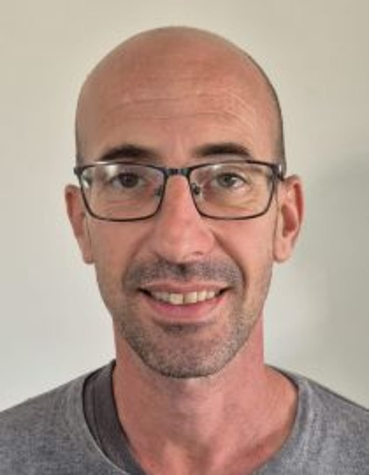 תמונת פורטרט של בעל המקצוע