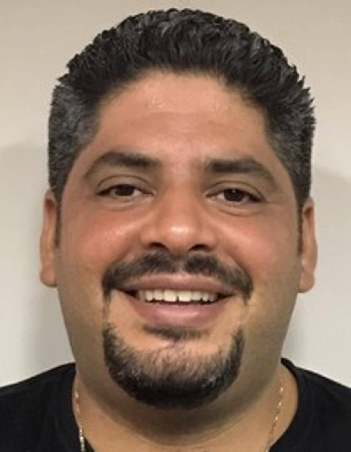 תמונת פורטרט של בעל המקצוע