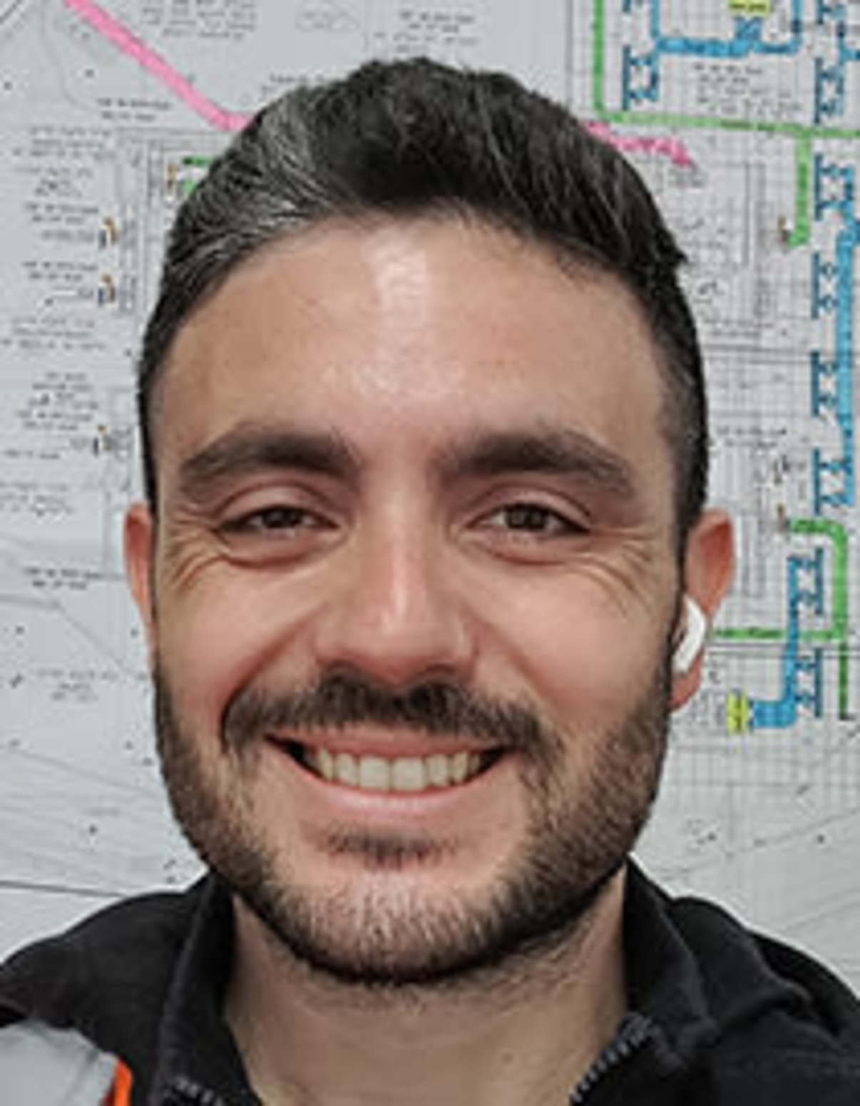 תמונת פורטרט של בעל המקצוע