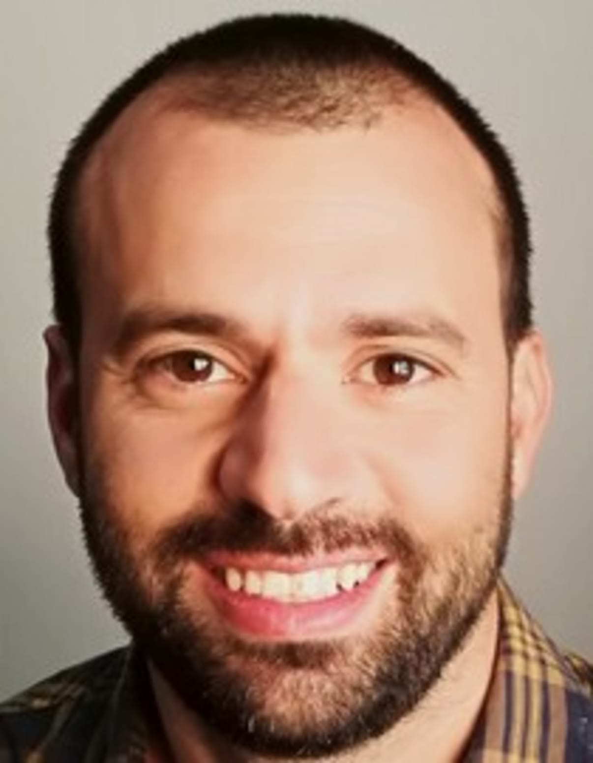 תמונת פורטרט של בעל המקצוע