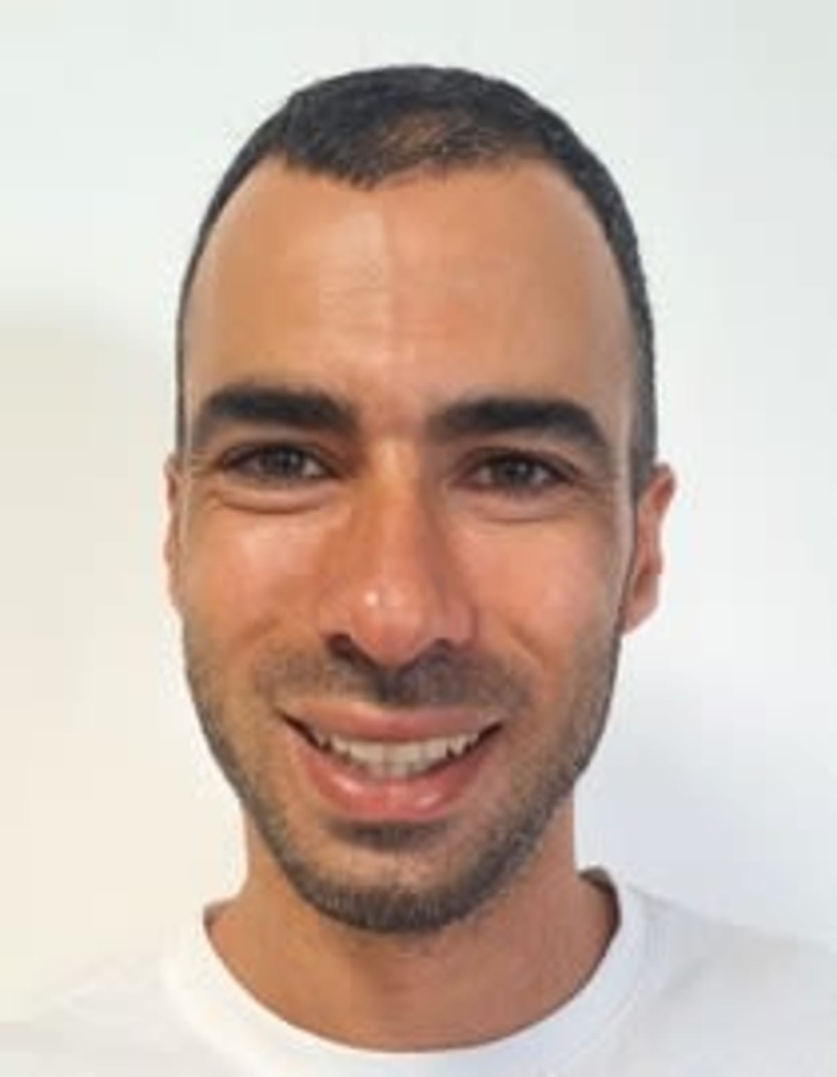 תמונת פורטרט של בעל המקצוע