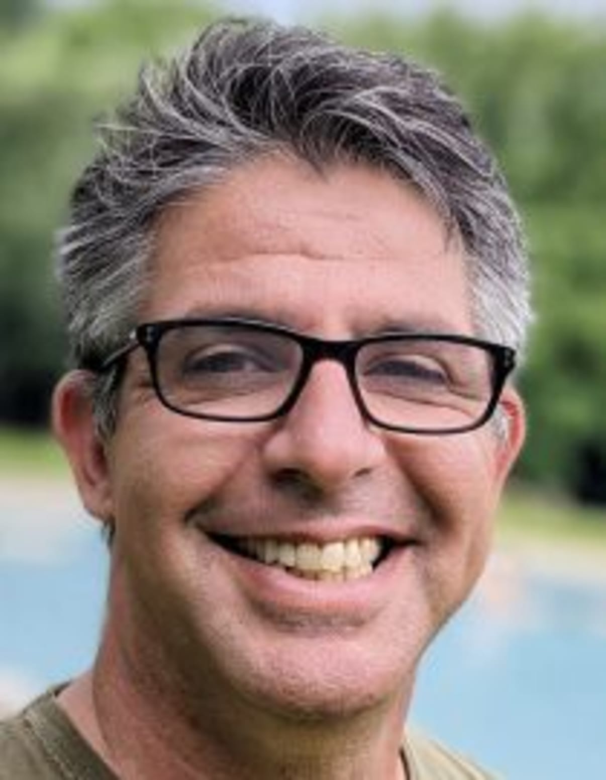 תמונת פורטרט של בעל המקצוע