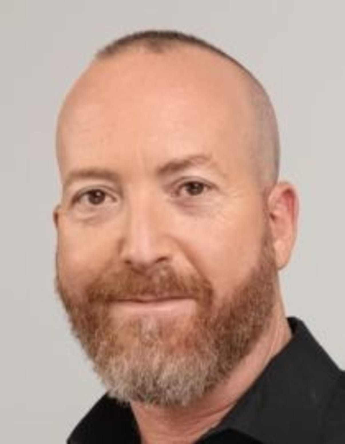 תמונת פורטרט של בעל המקצוע