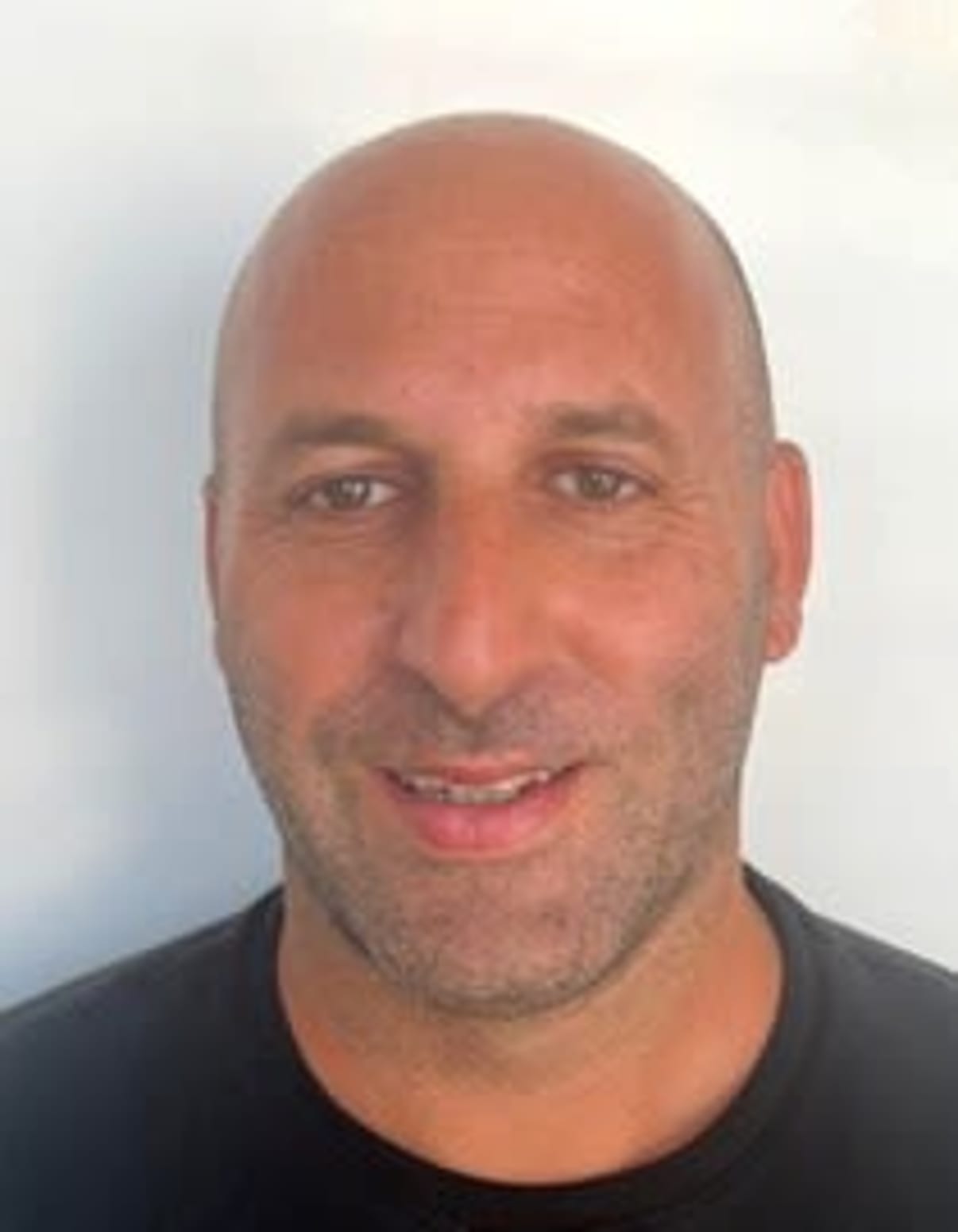 תמונת פורטרט של בעל המקצוע