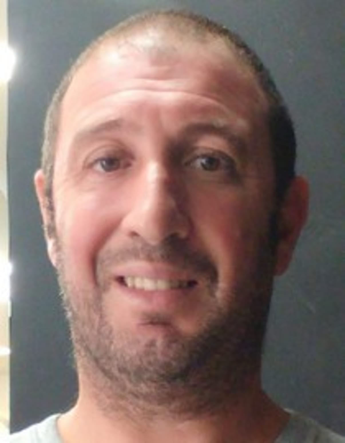 תמונת פורטרט של בעל המקצוע