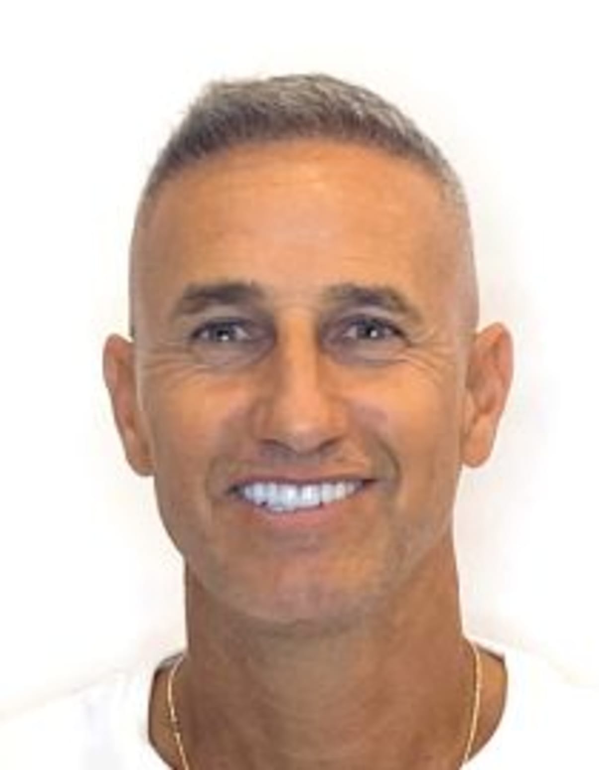 תמונת פורטרט של בעל המקצוע