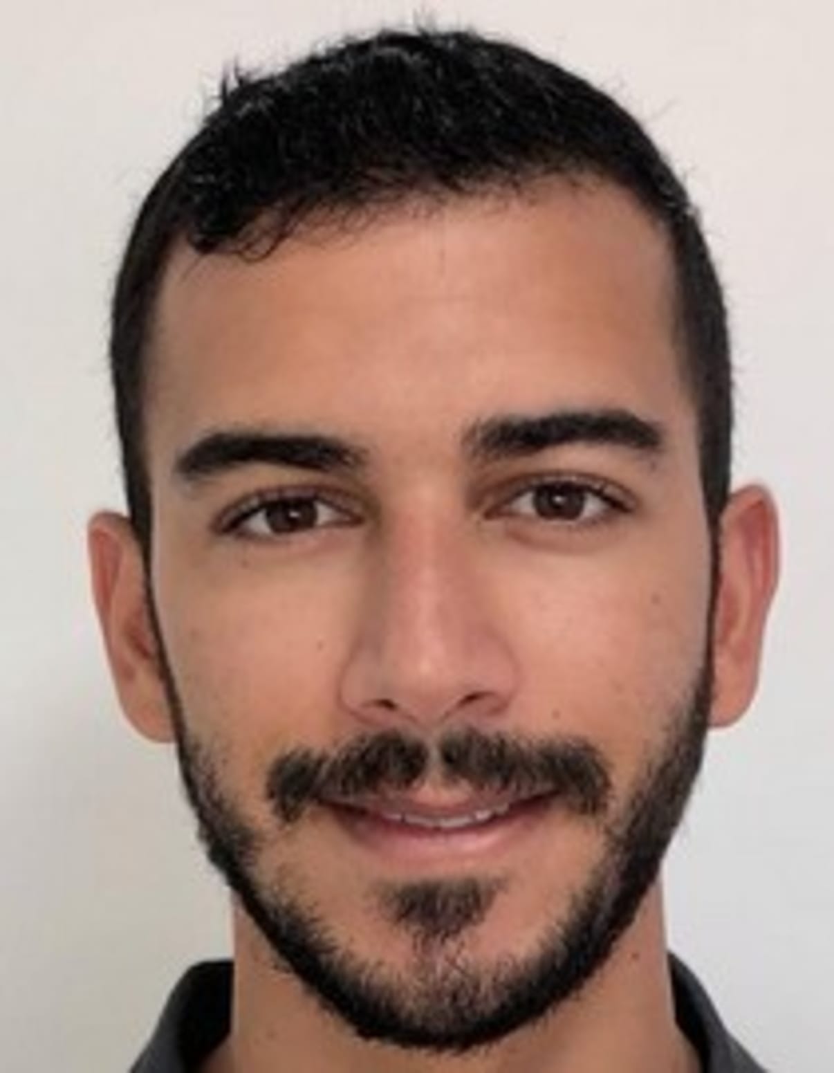 תמונת פורטרט של בעל המקצוע