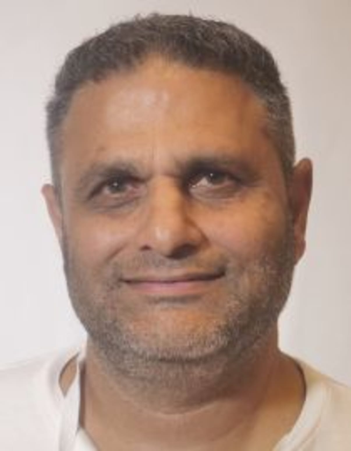 תמונת פורטרט של בעל המקצוע