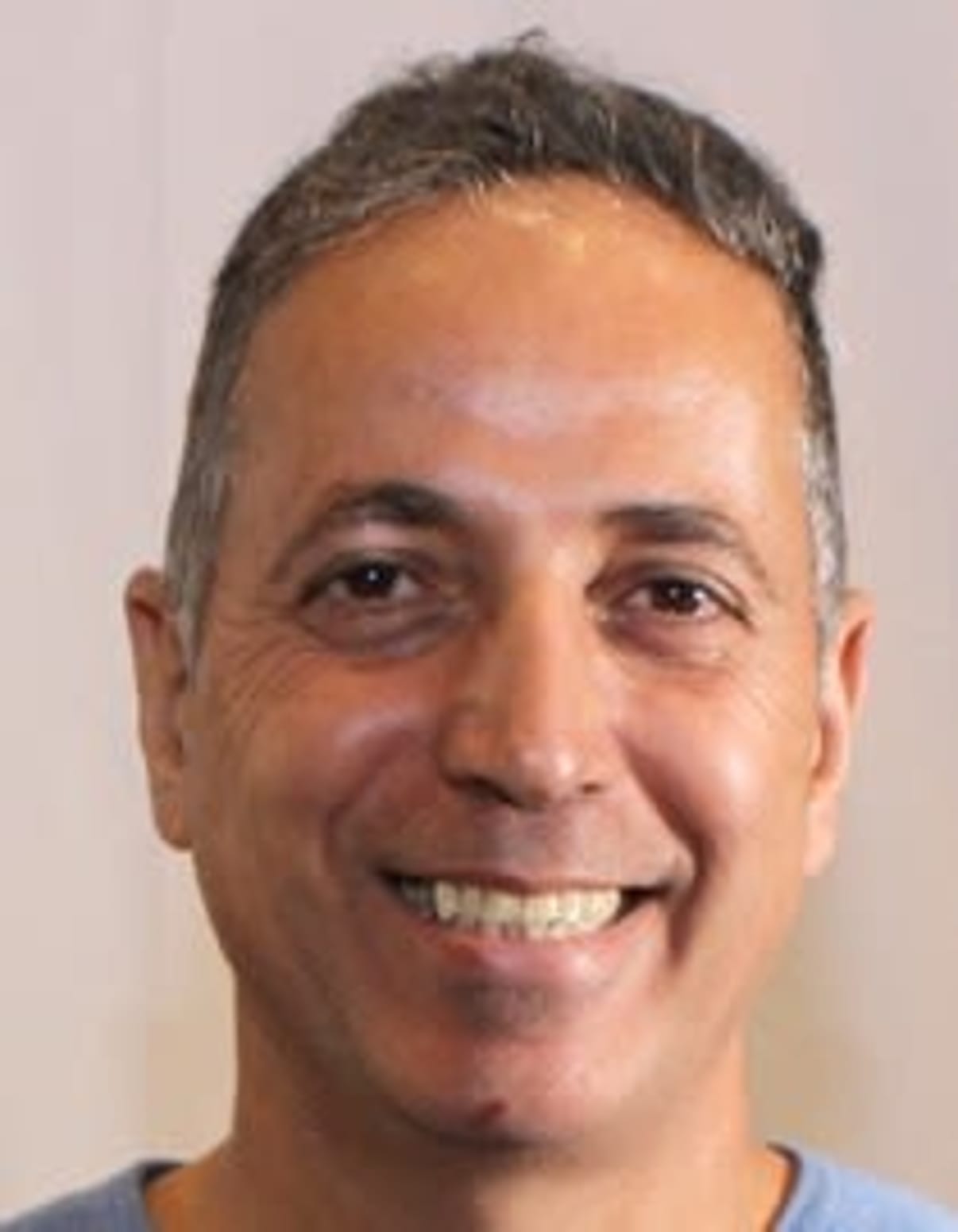 תמונת פורטרט של בעל המקצוע