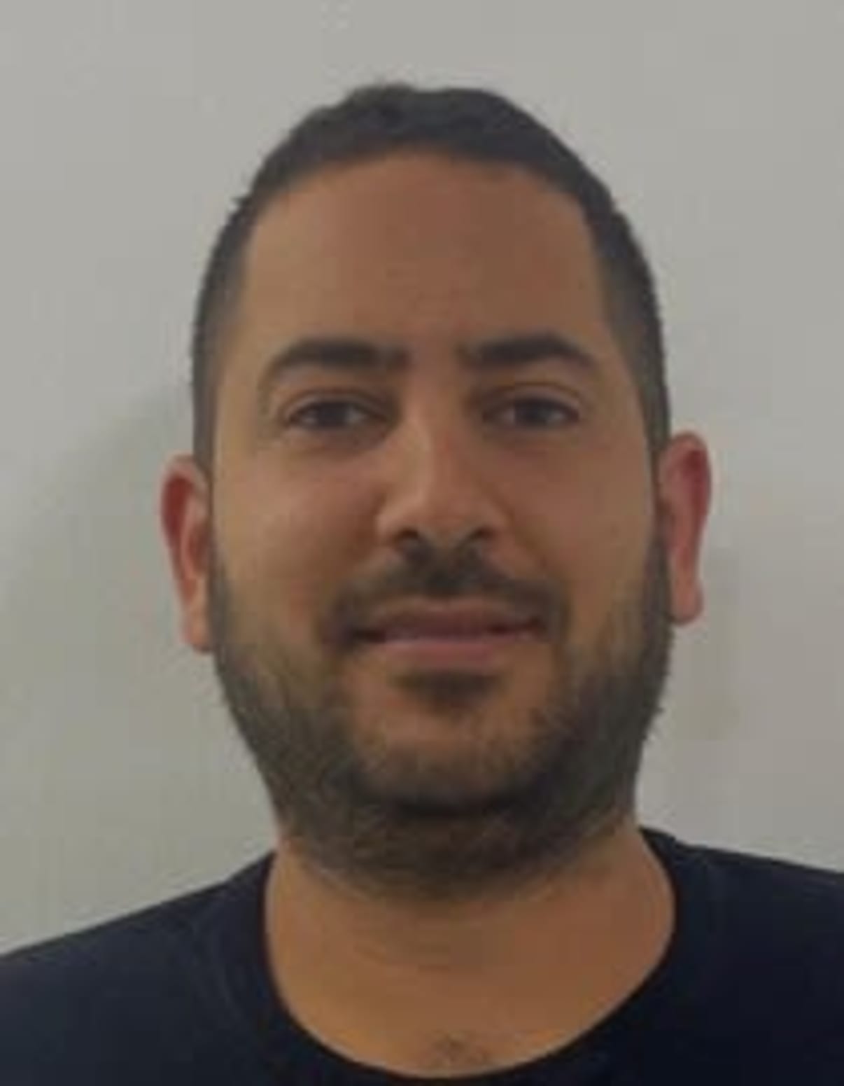 תמונת פורטרט של בעל המקצוע