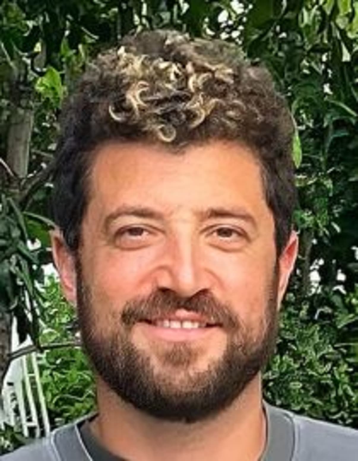 תמונת פורטרט של בעל המקצוע