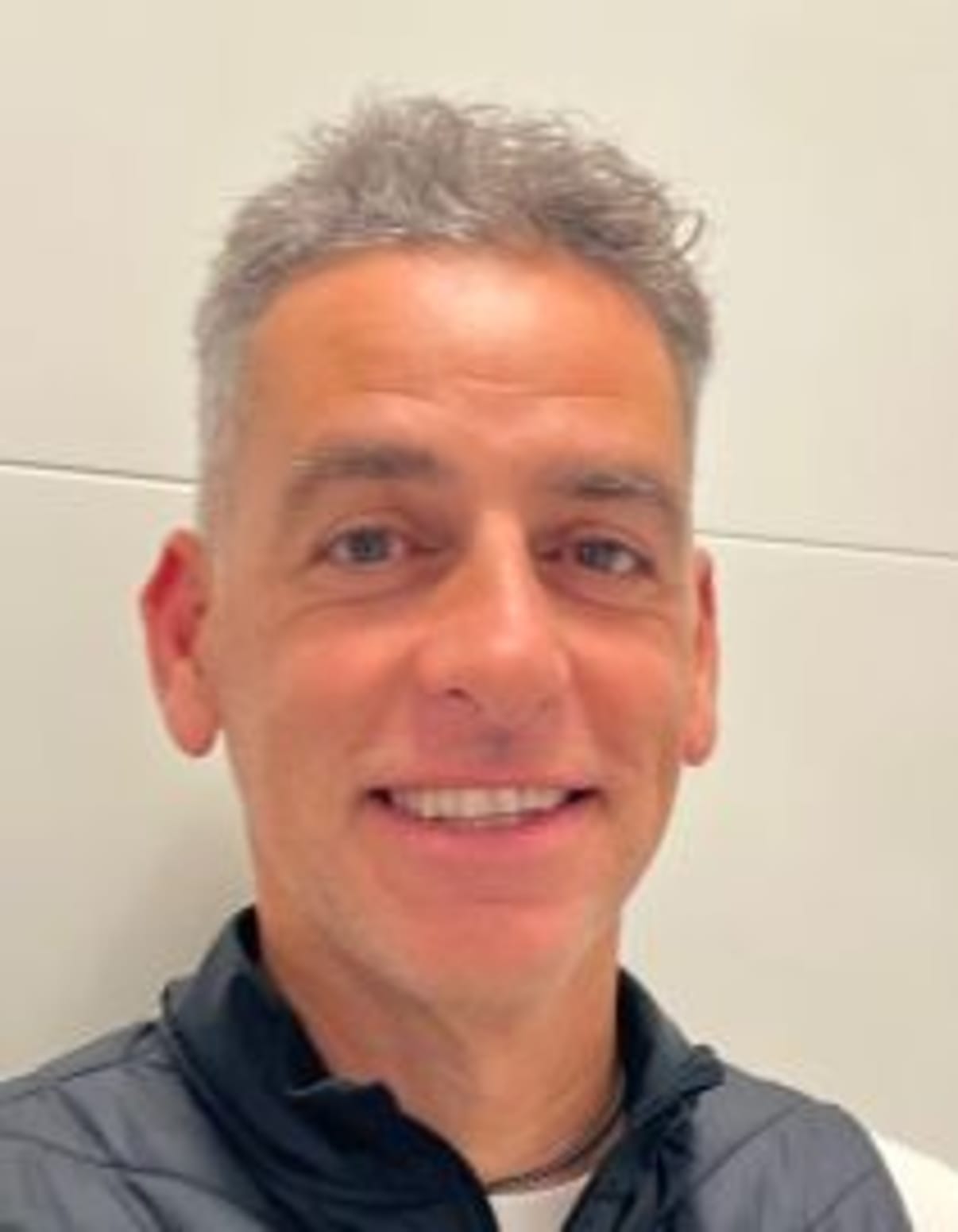 תמונת פורטרט של בעל המקצוע