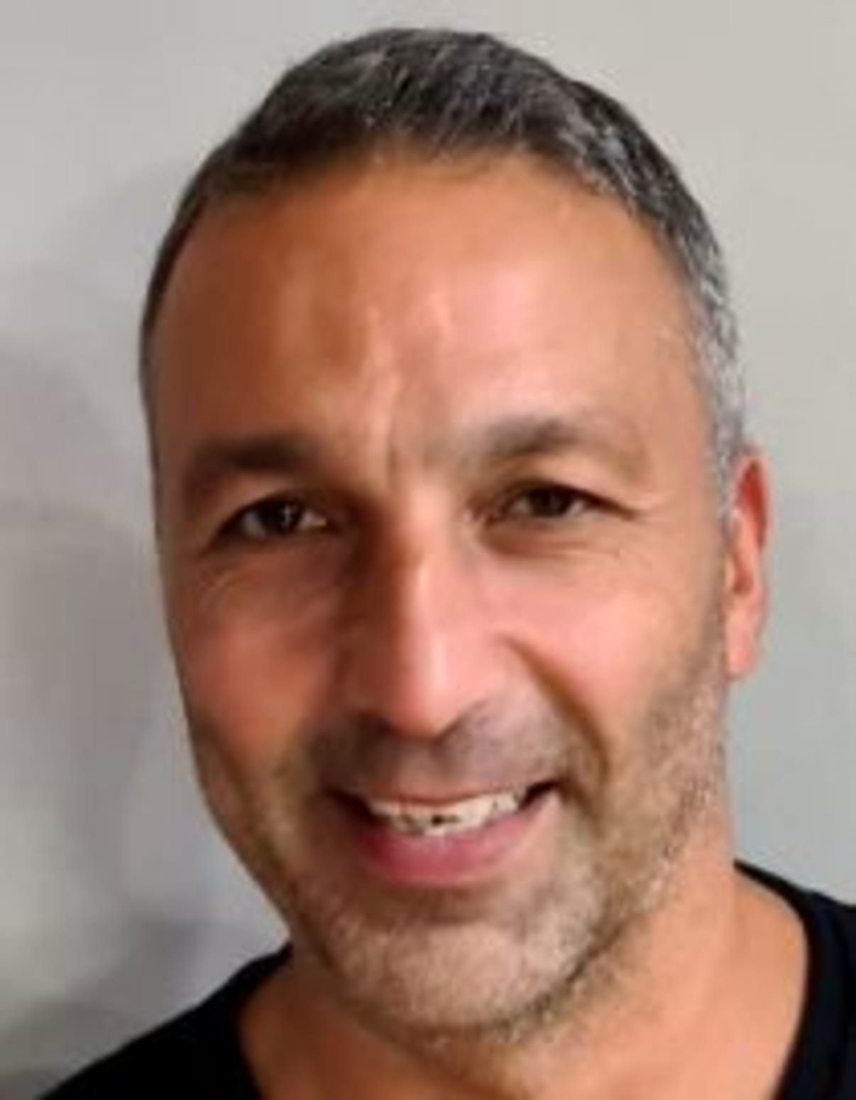 תמונת פורטרט של בעל המקצוע