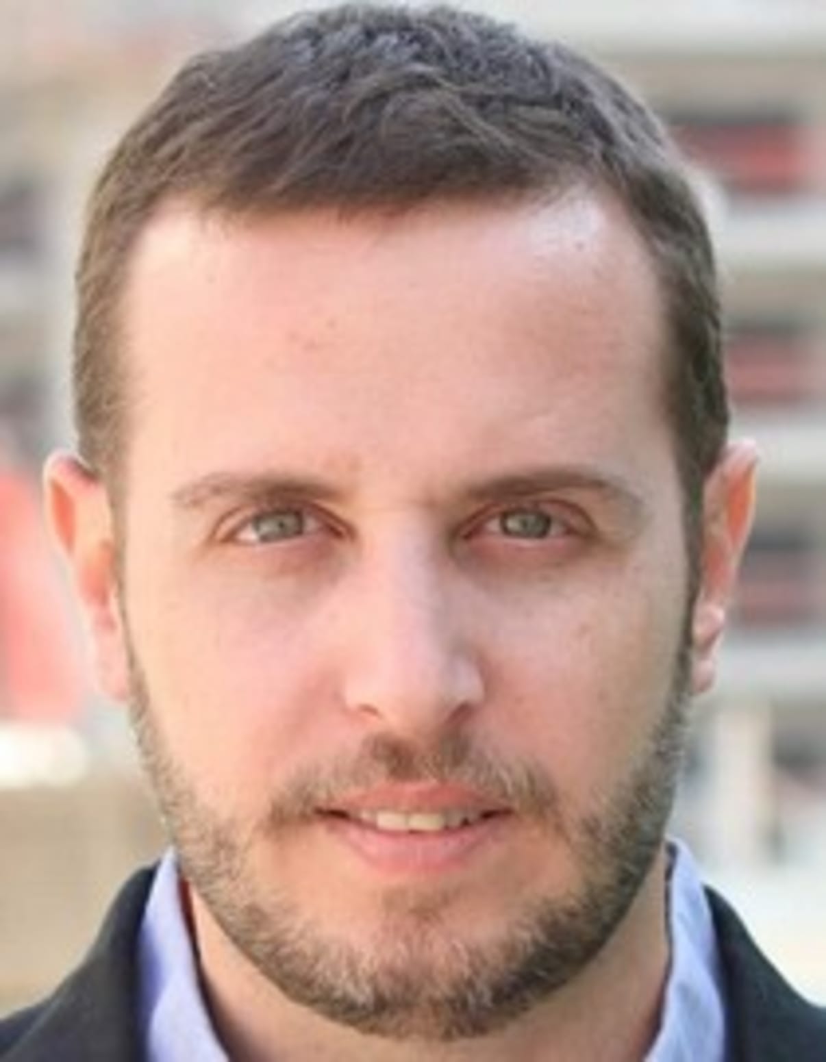 תמונת פורטרט של בעל המקצוע