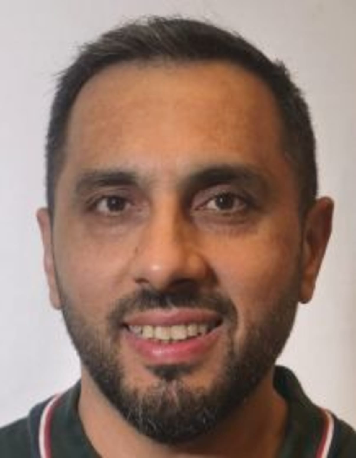 תמונת פורטרט של בעל המקצוע