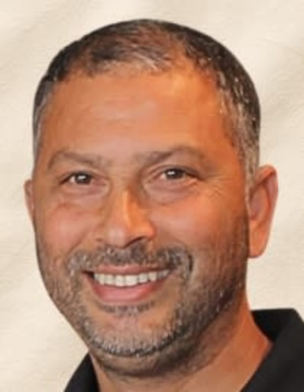 תמונת פורטרט של בעל המקצוע