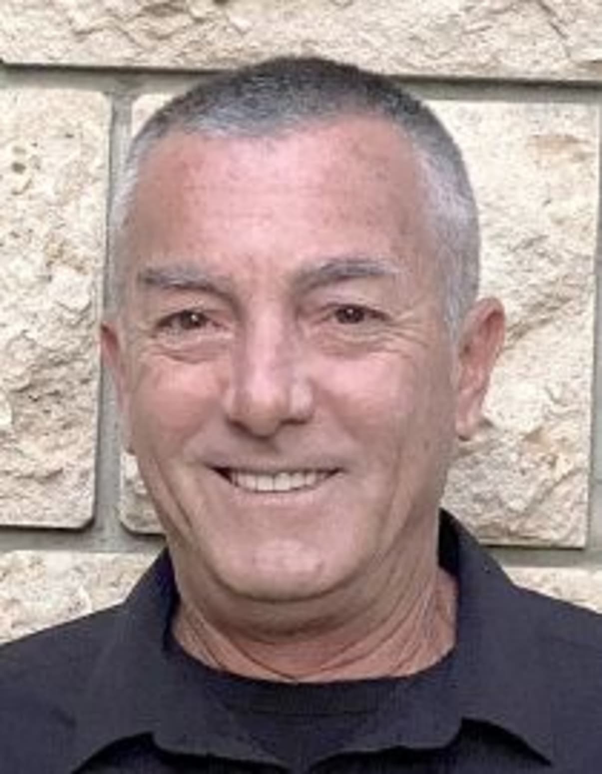 תמונת פורטרט של בעל המקצוע