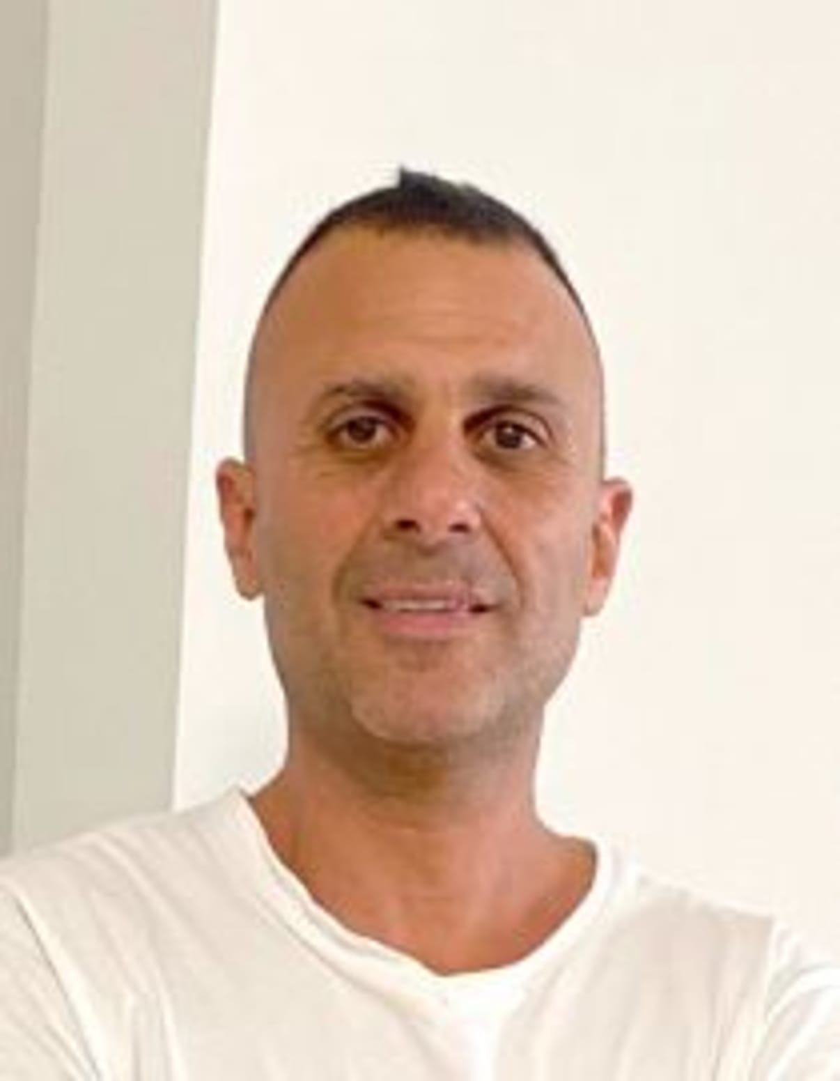 תמונת פורטרט של בעל המקצוע