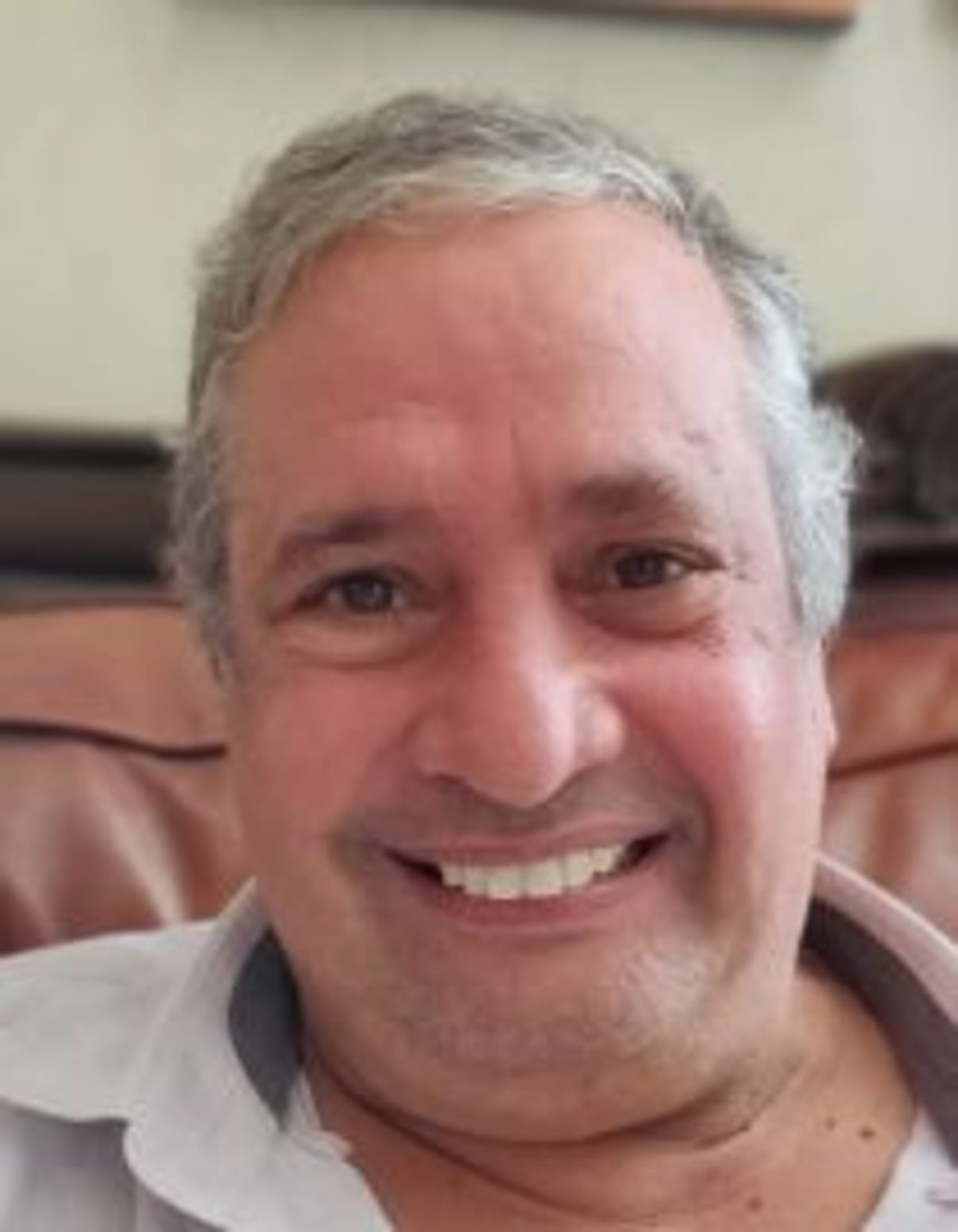 תמונת פורטרט של בעל המקצוע