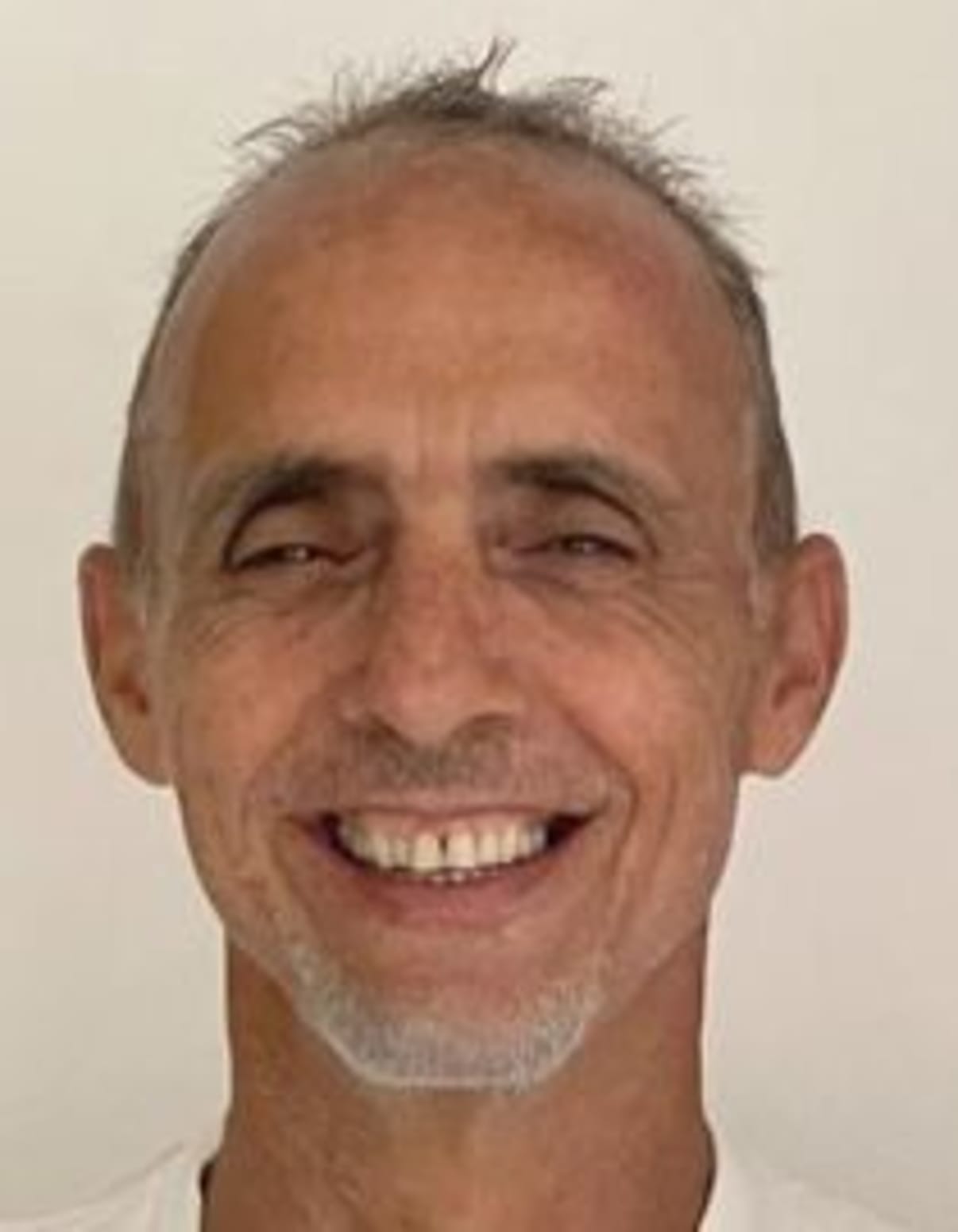 תמונת פורטרט של בעל המקצוע