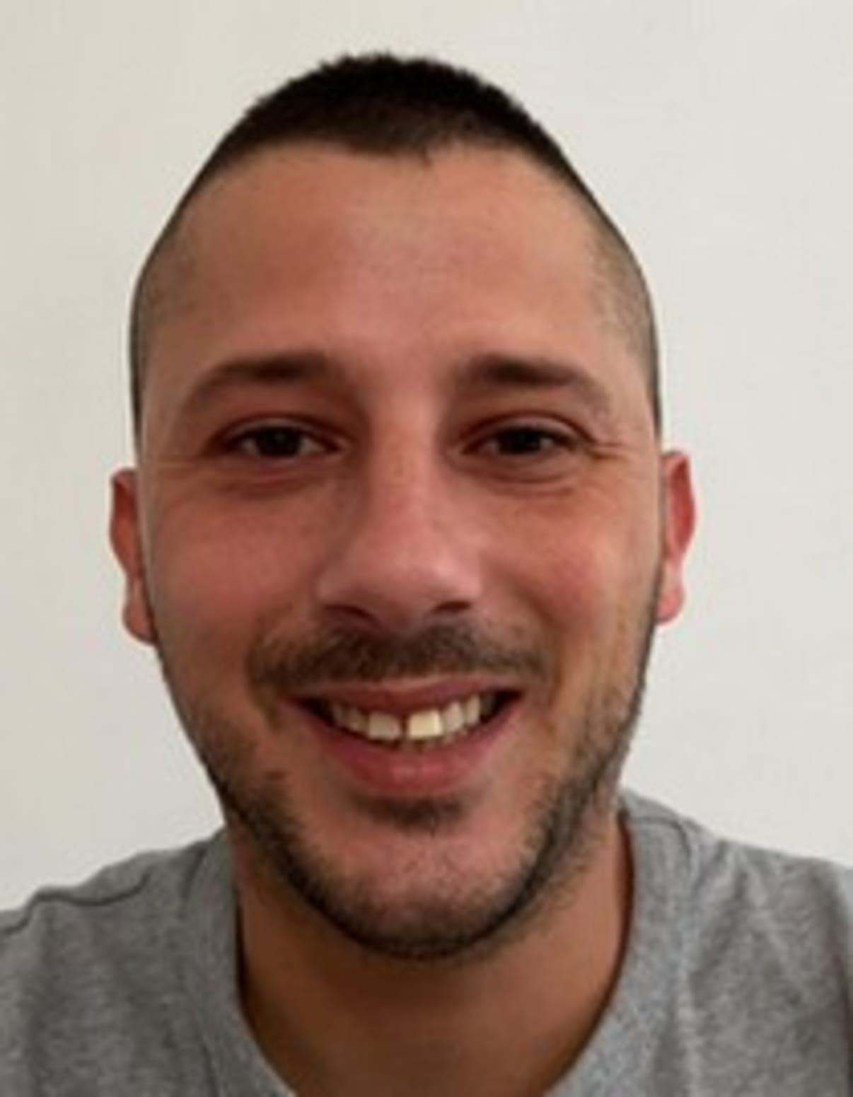 תמונת פורטרט של בעל המקצוע