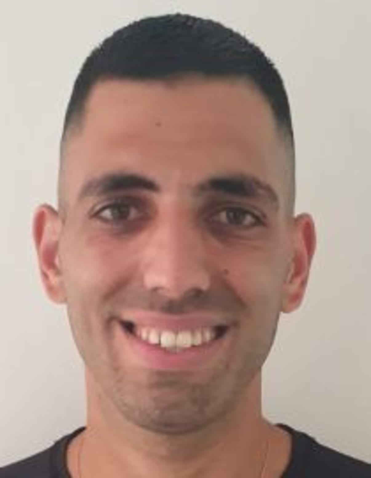 תמונת פורטרט של בעל המקצוע