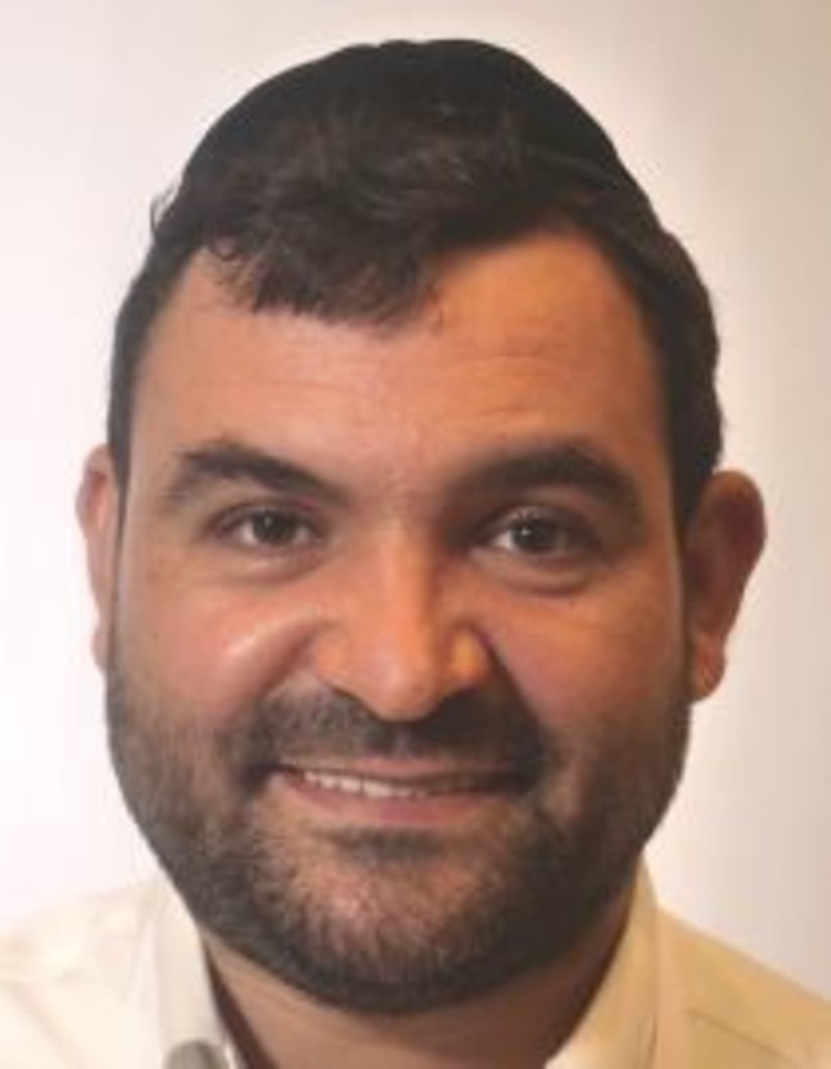 תמונת פורטרט של בעל המקצוע