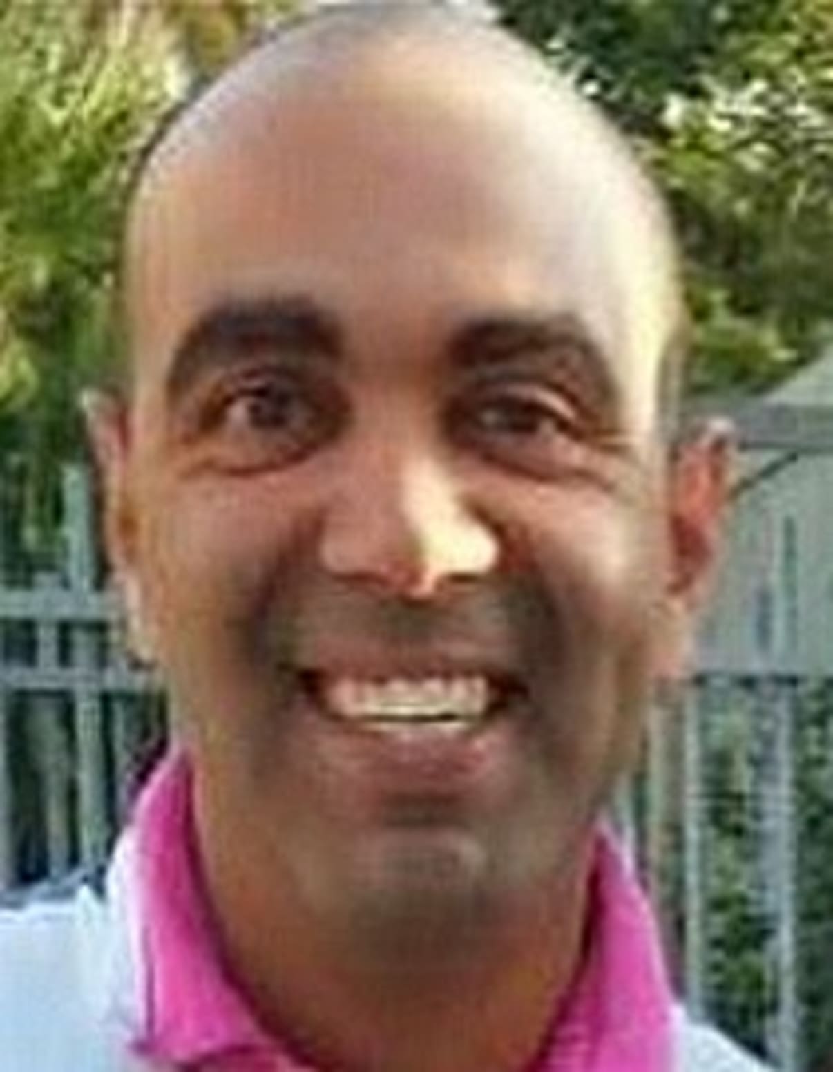 תמונת פורטרט של בעל המקצוע