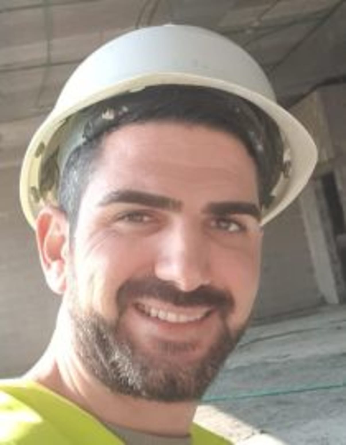 תמונת פורטרט של בעל המקצוע