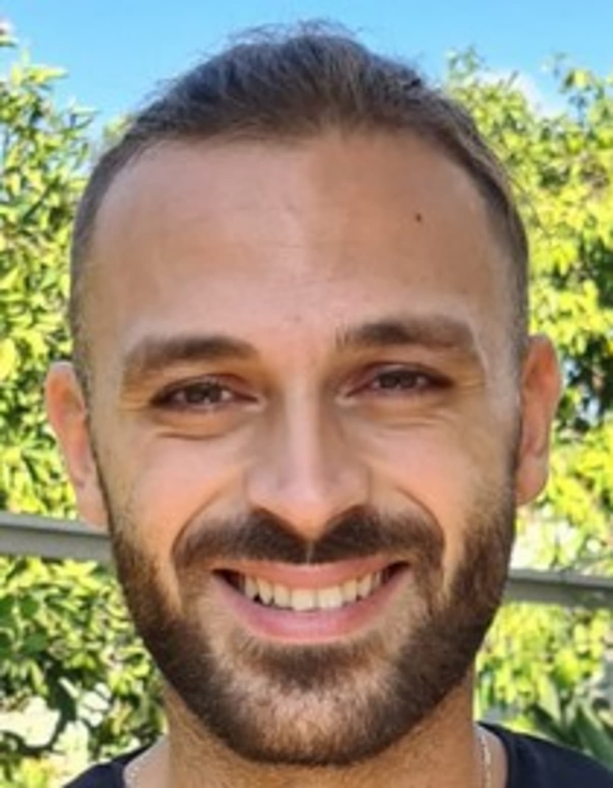 תמונת פורטרט של בעל המקצוע