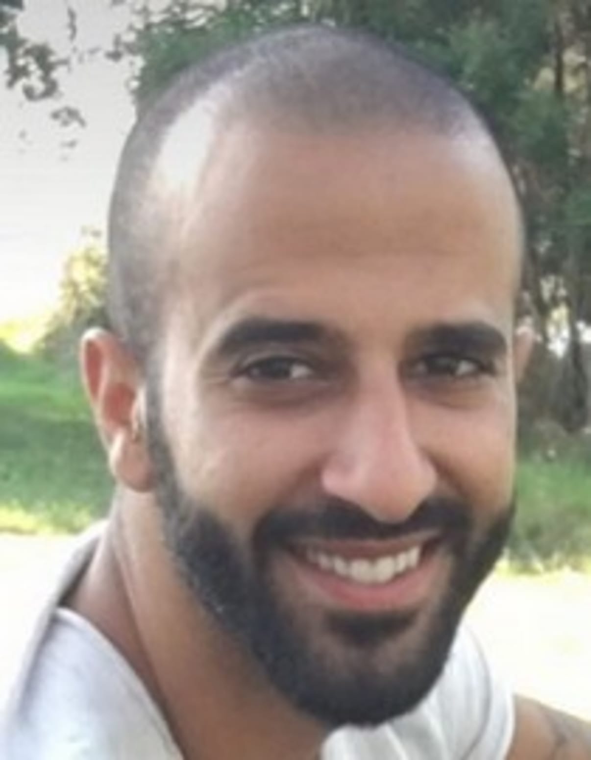 תמונת פורטרט של בעל המקצוע