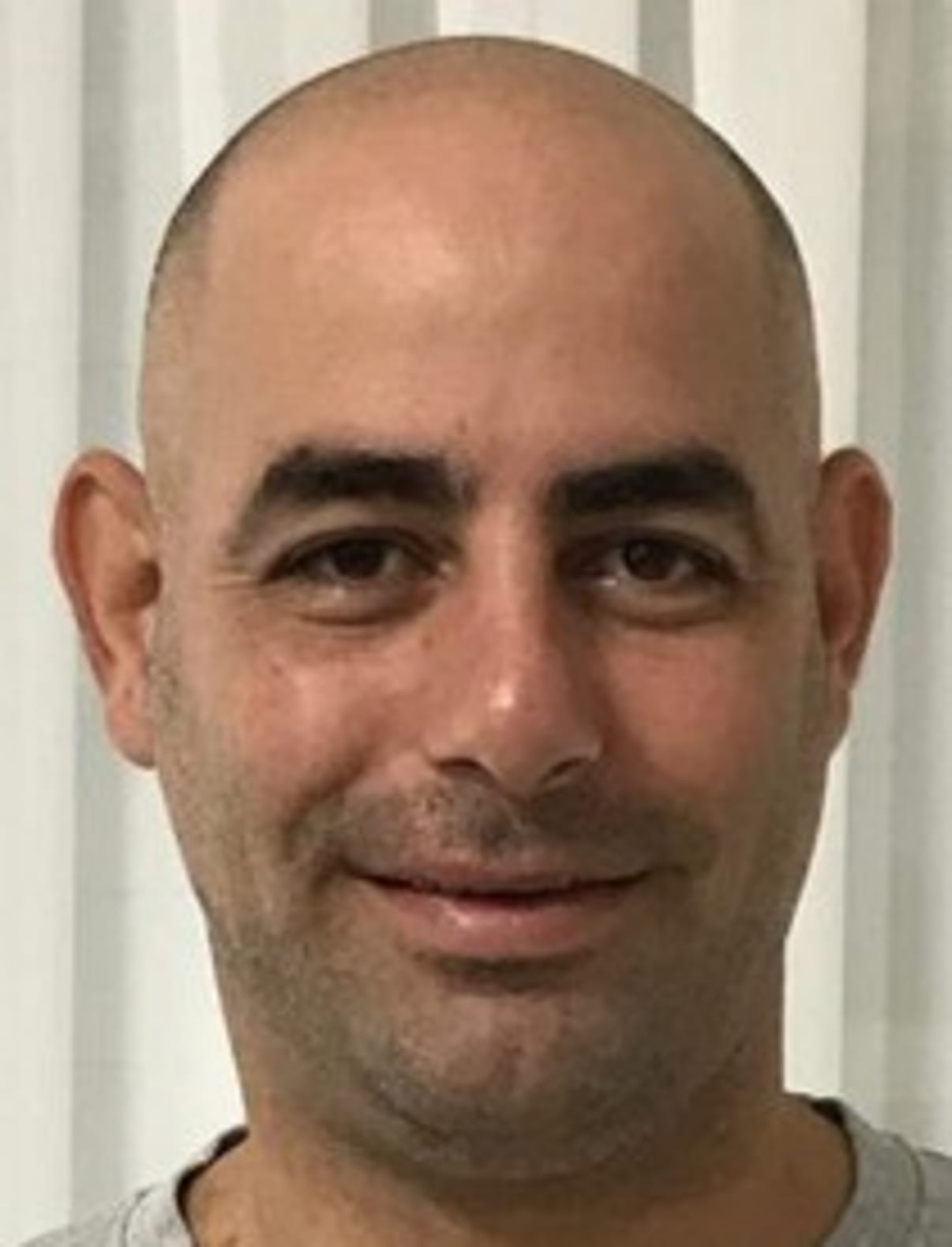 תמונת פורטרט של בעל המקצוע