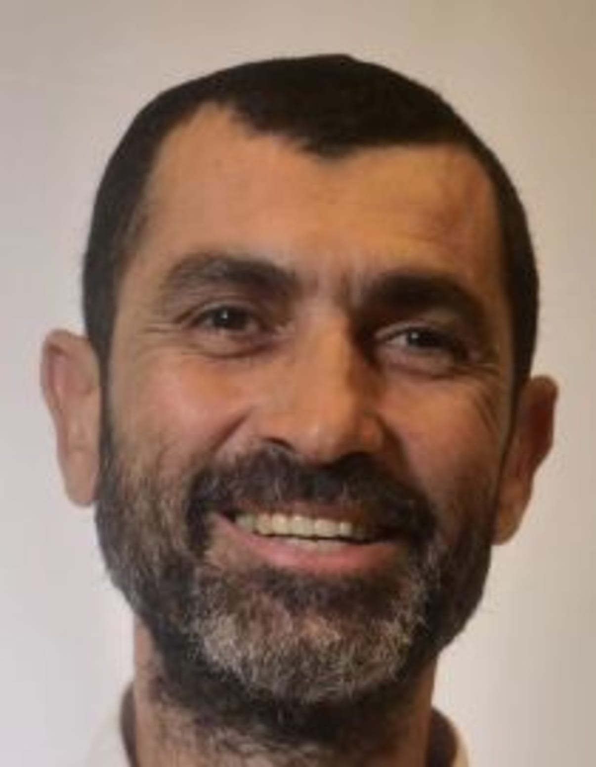 תמונת פורטרט של בעל המקצוע