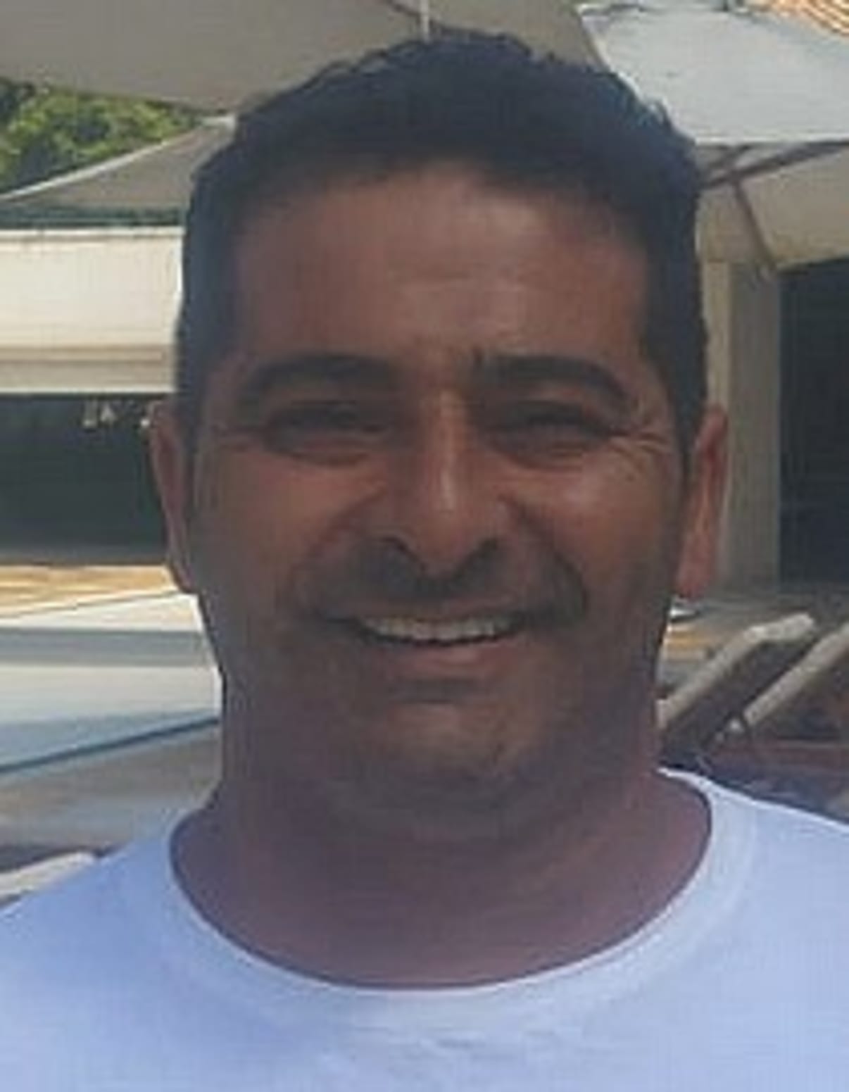 תמונת פורטרט של בעל המקצוע