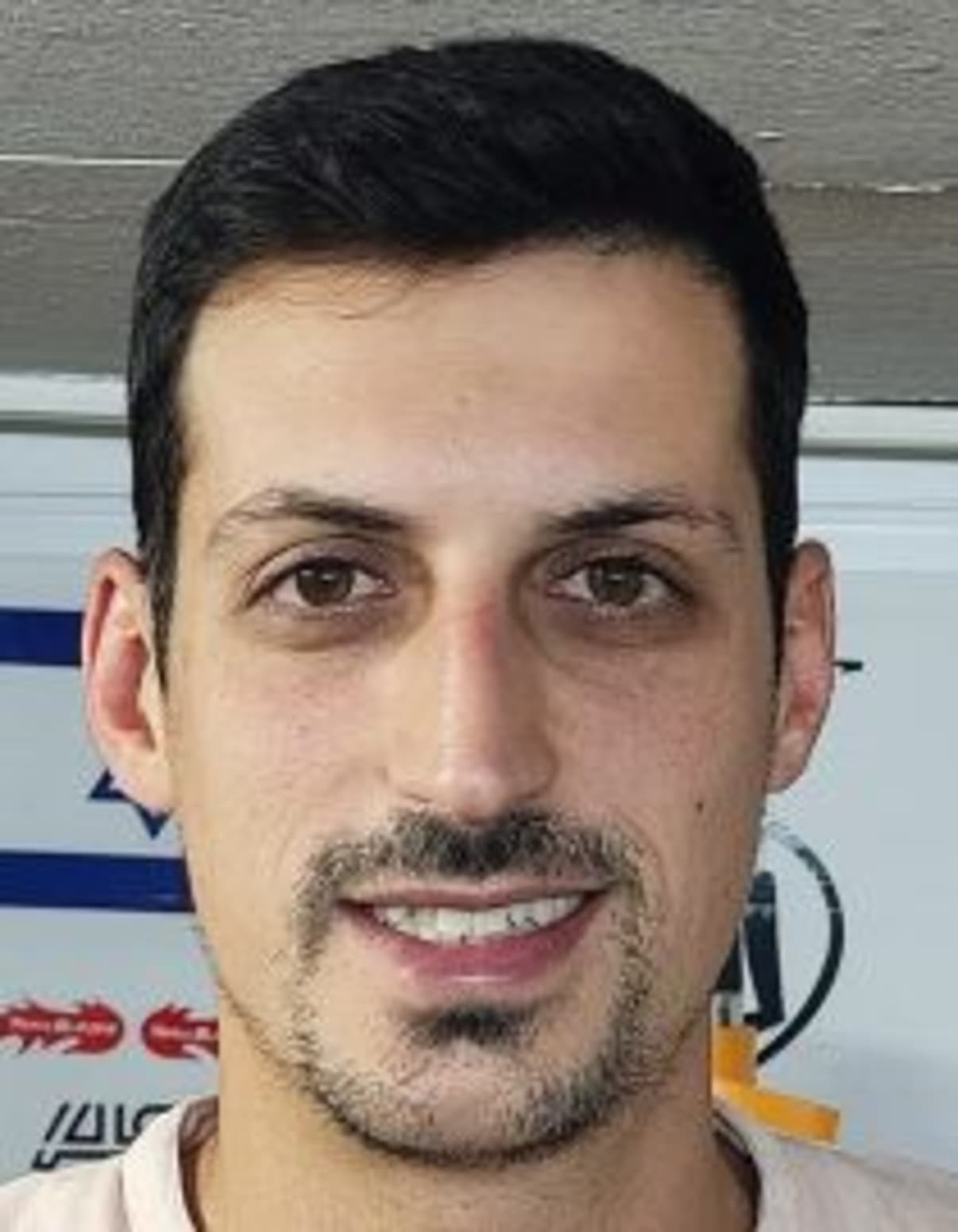 תמונת פורטרט של בעל המקצוע