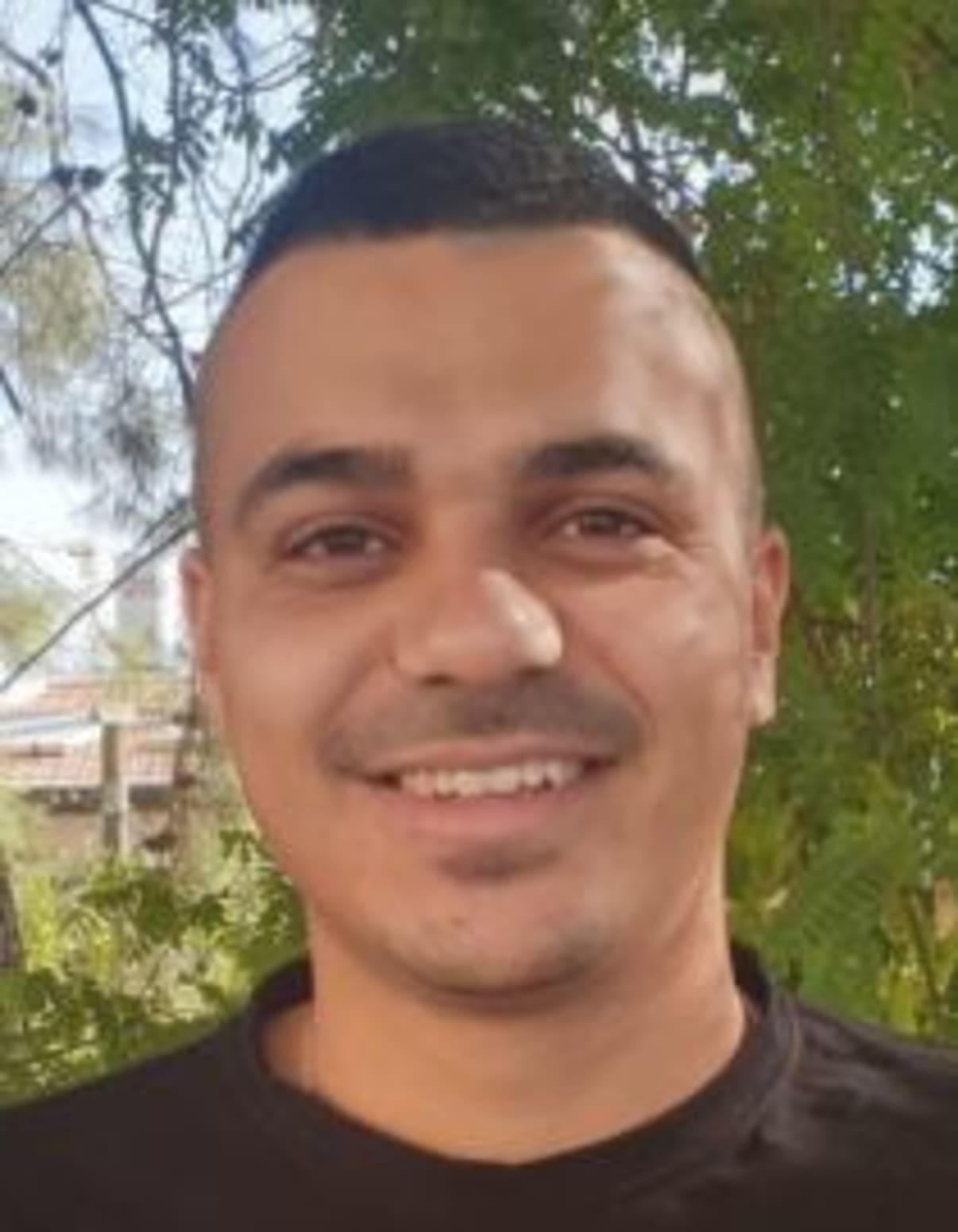 תמונת פורטרט של בעל המקצוע