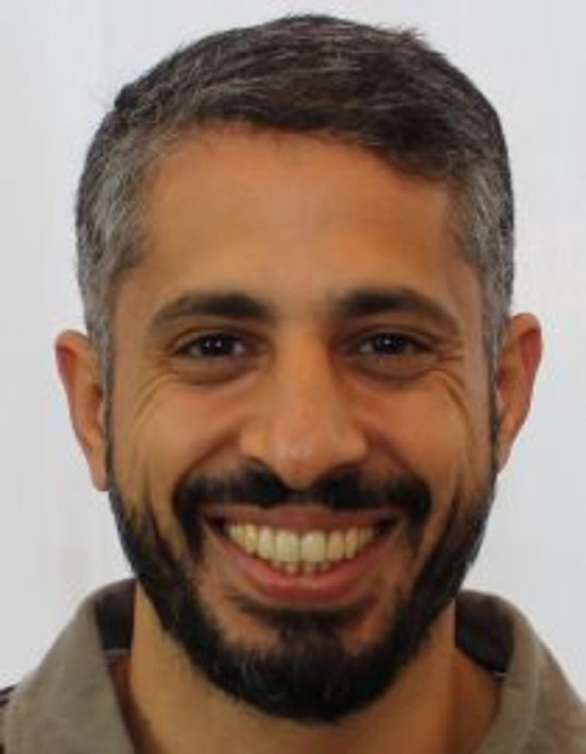 תמונת פורטרט של בעל המקצוע