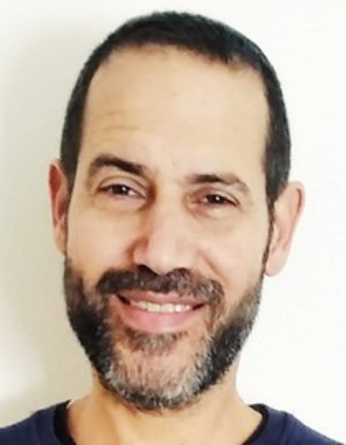 תמונת פורטרט של בעל המקצוע