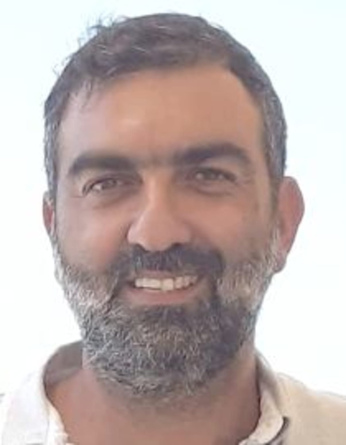 תמונת פורטרט של בעל המקצוע