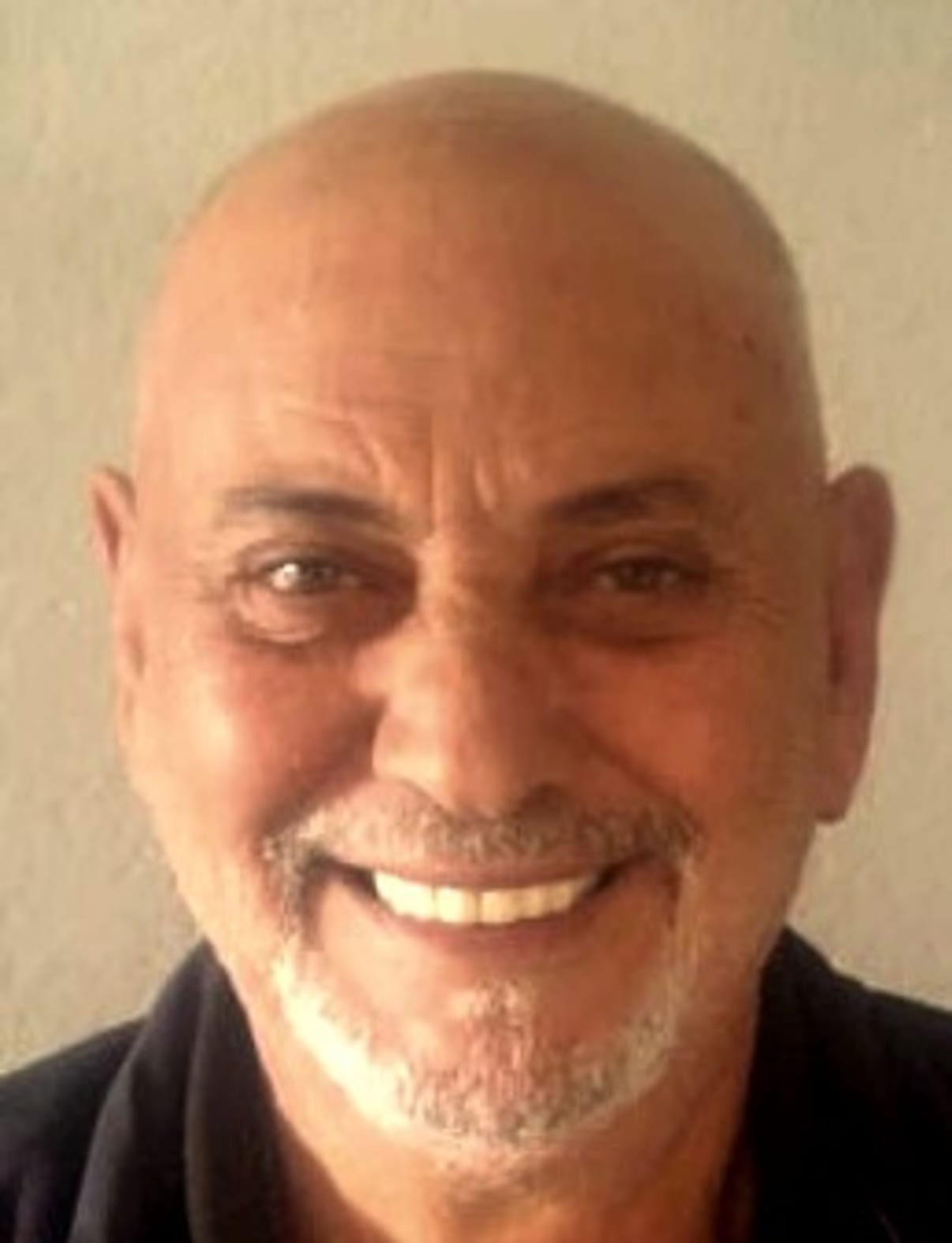 תמונת פורטרט של בעל המקצוע