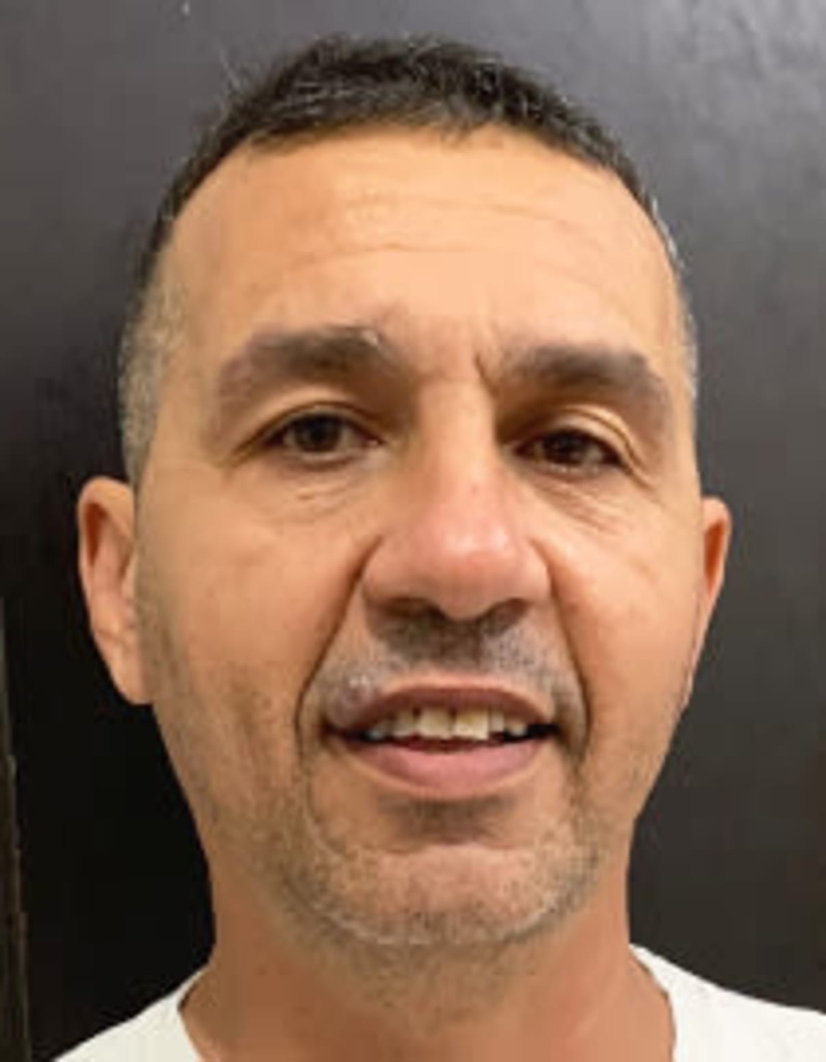 תמונת פורטרט של בעל המקצוע